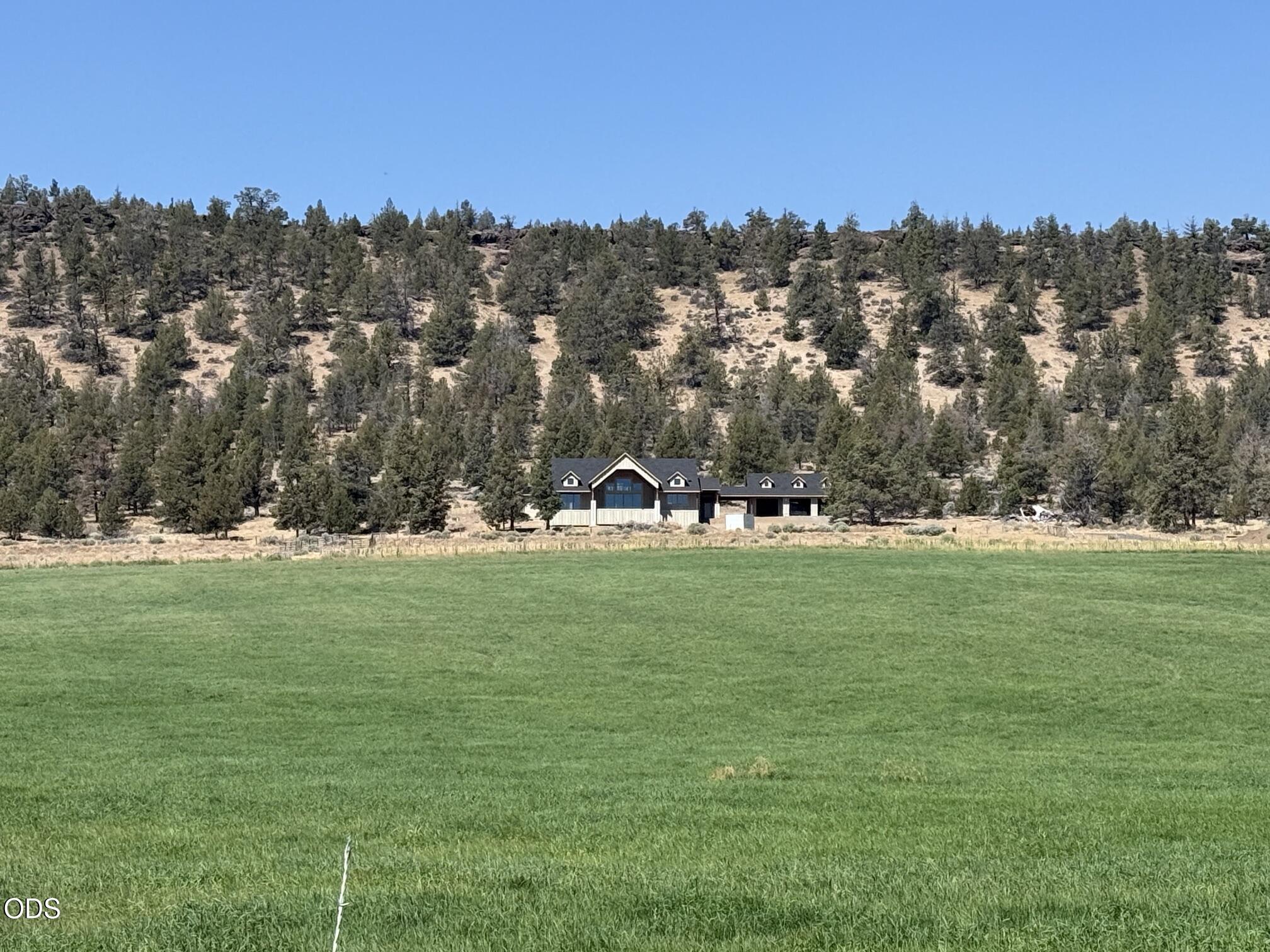 70421 McKenzie Canyon Road