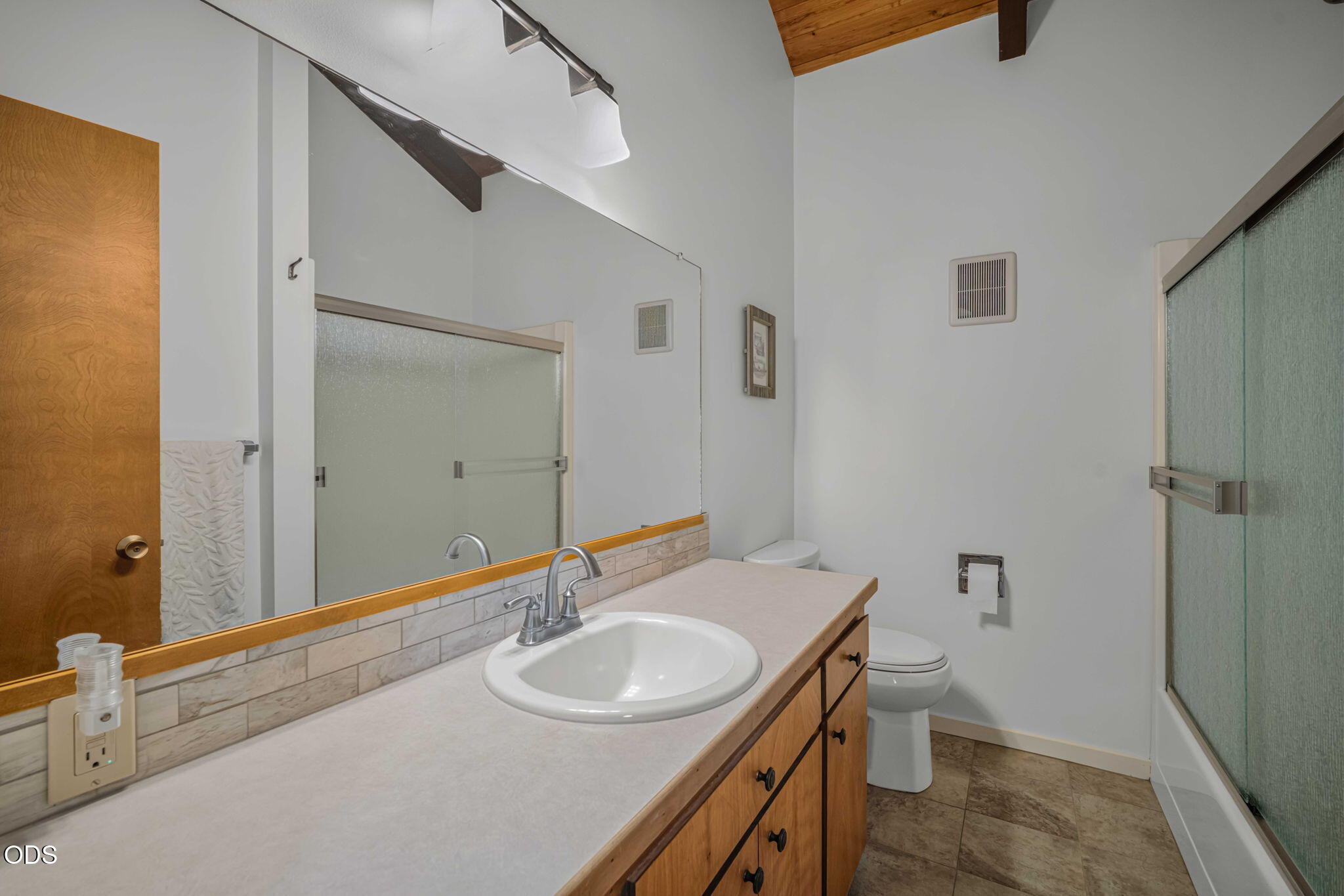 56828 Deschutes Lane, 7