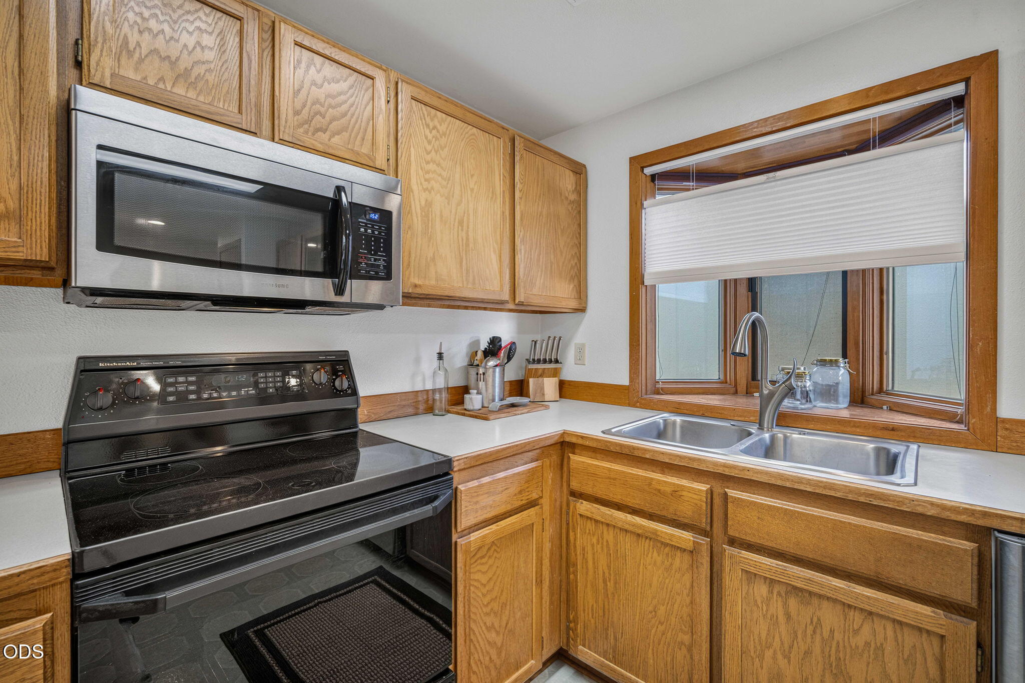 1050 NE Butler Market Road, APT 37