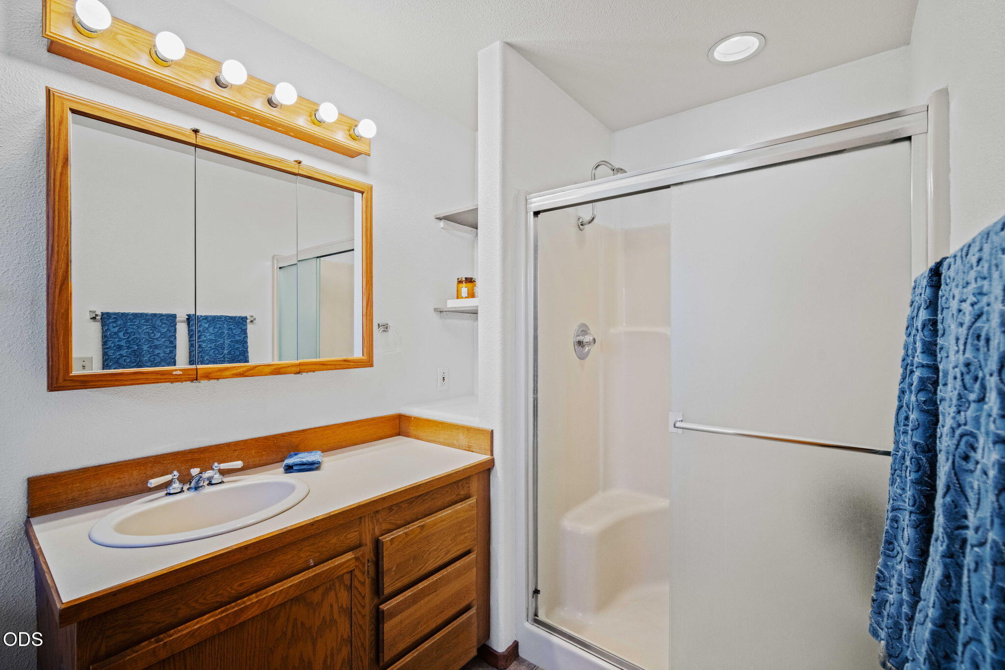 1050 NE Butler Market Road, APT 37