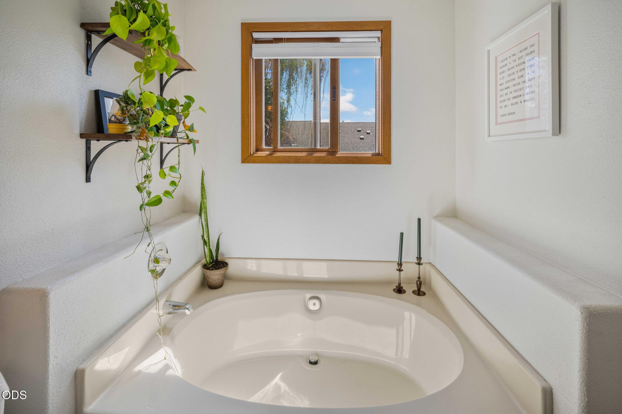 1050 NE Butler Market Road, APT 37