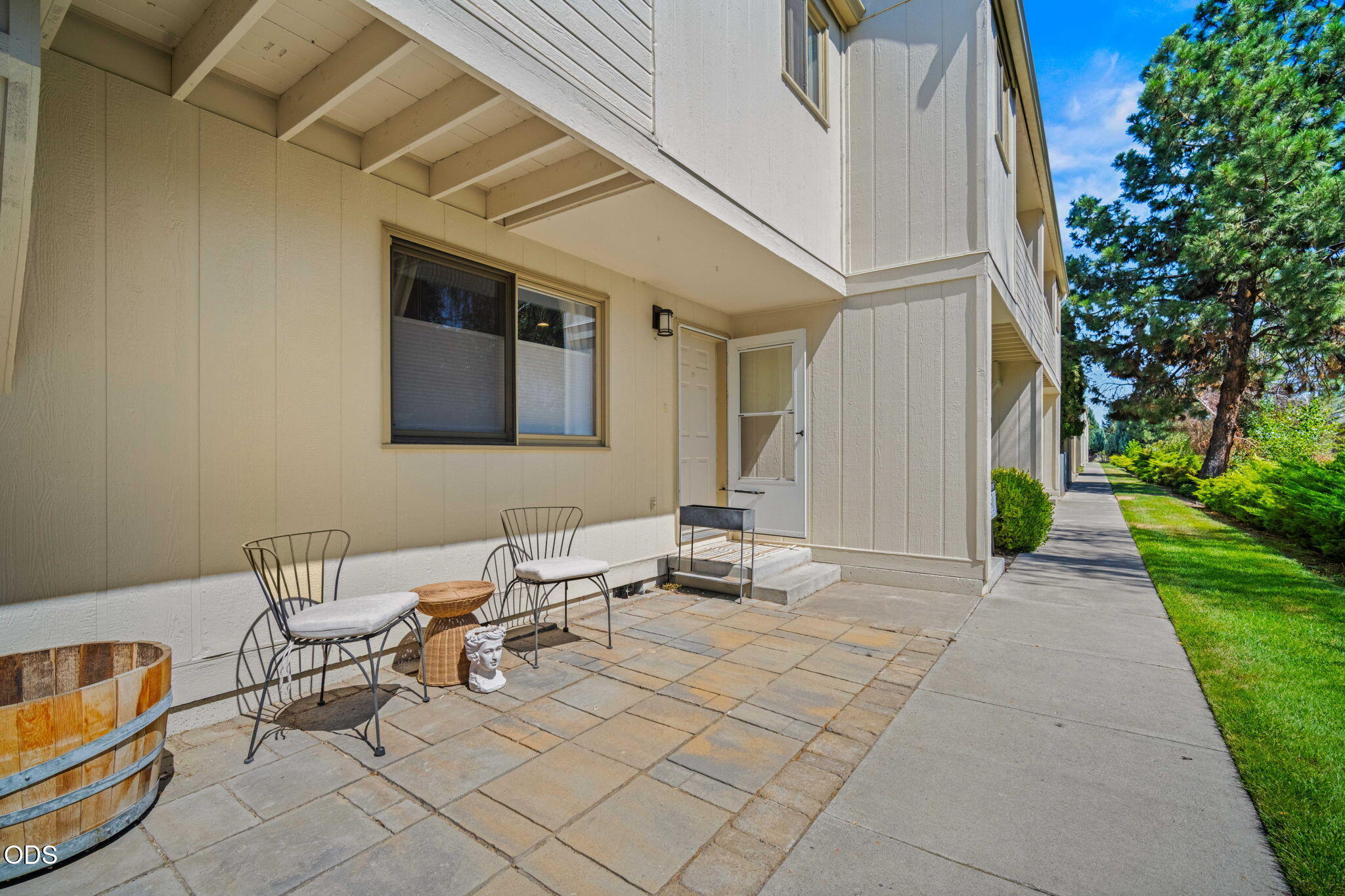 1050 NE Butler Market Road, APT 37