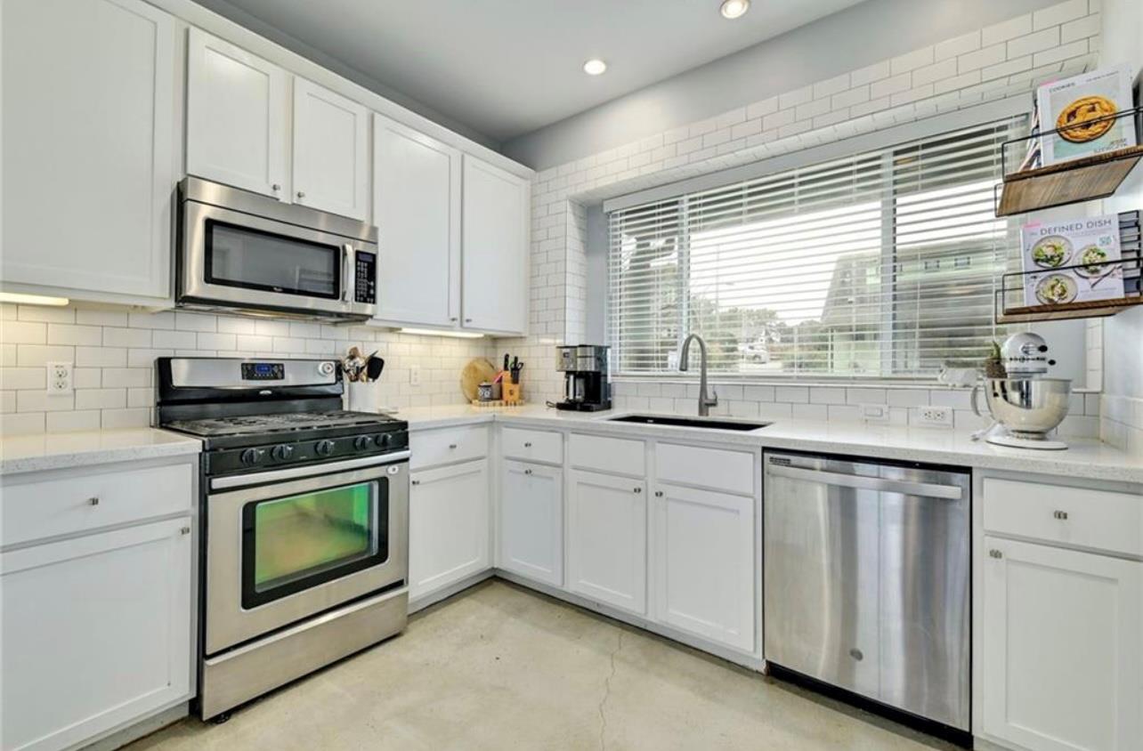 3505 Villa CT # 6
