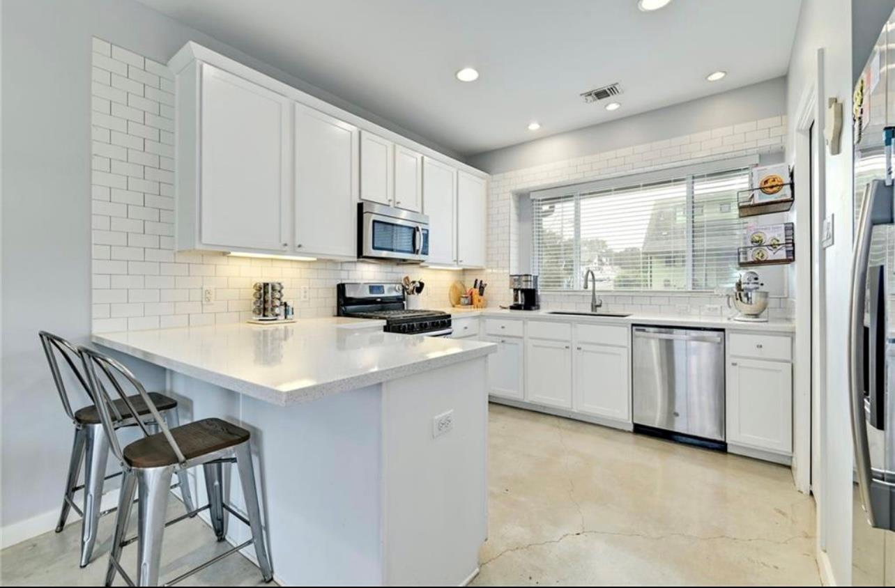 3505 Villa CT # 6