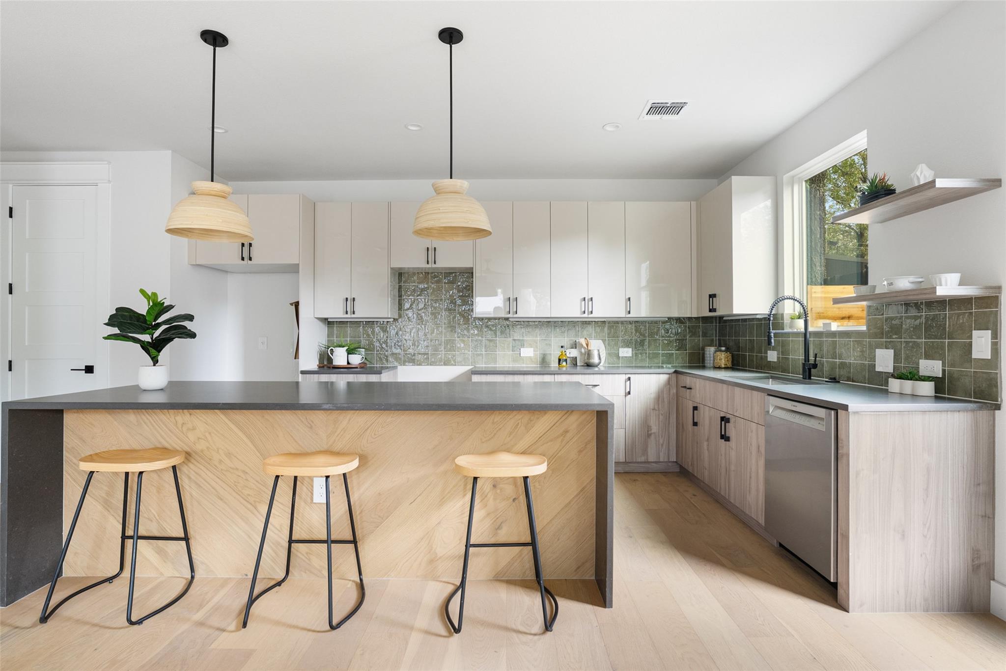 2001 Rountree DR # 2