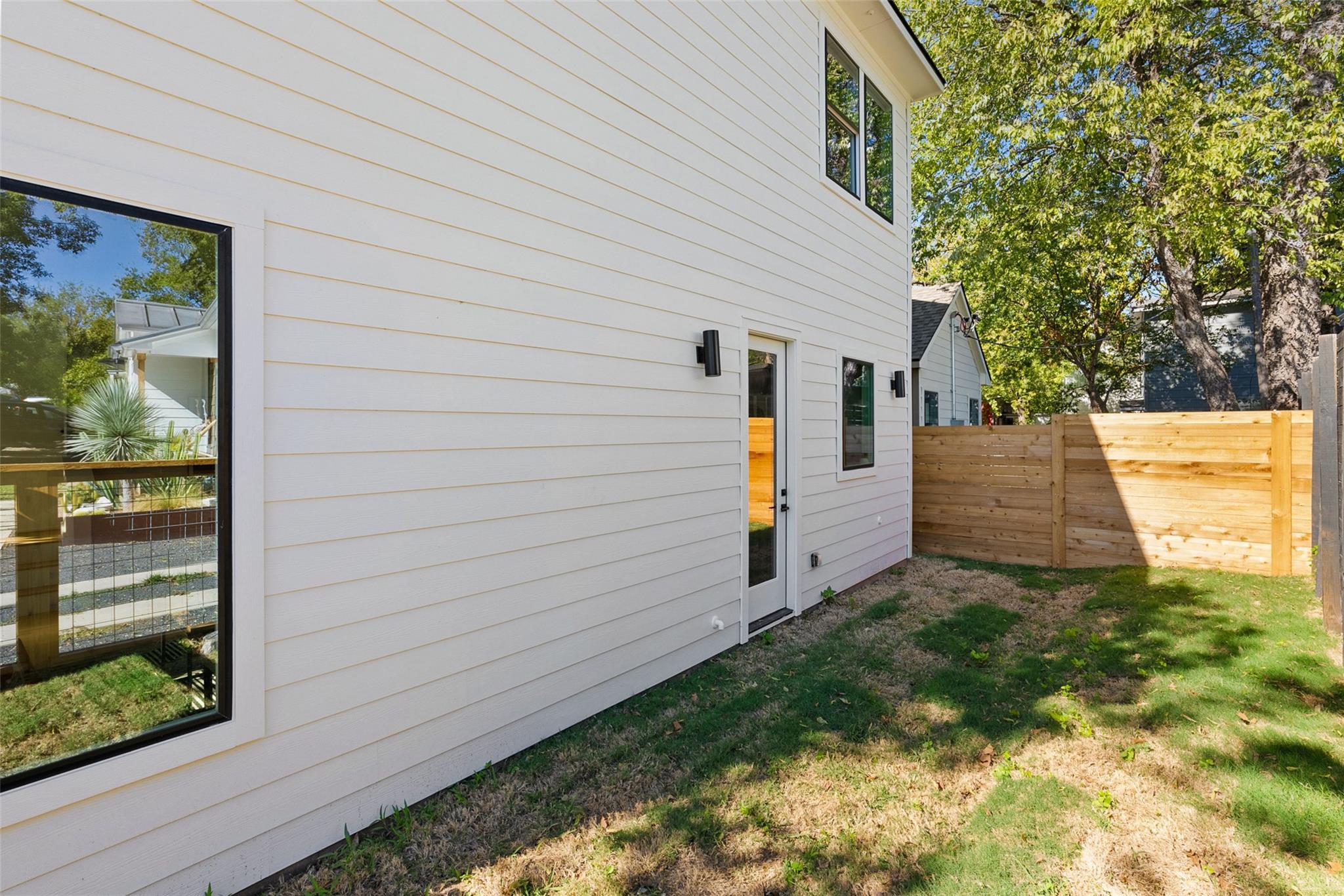 2001 Rountree DR # 2