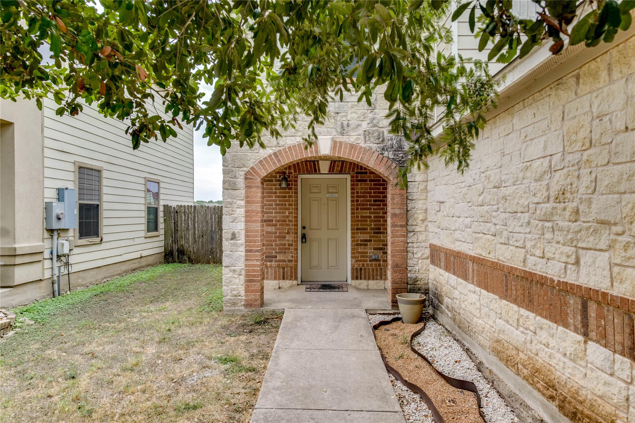 6521 Quinton DR