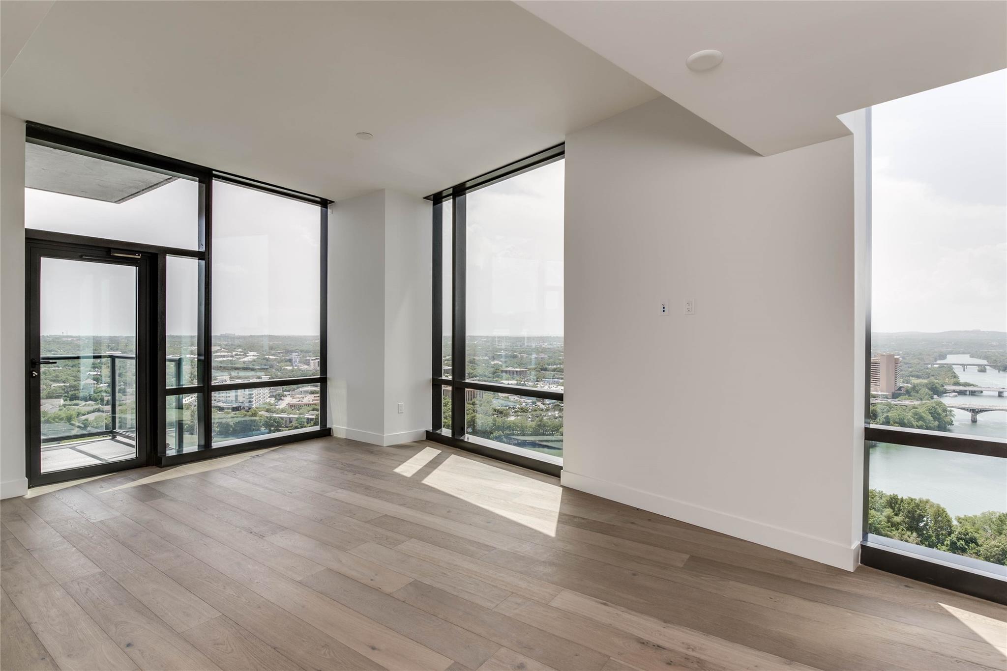 70 Rainey ST # 2002