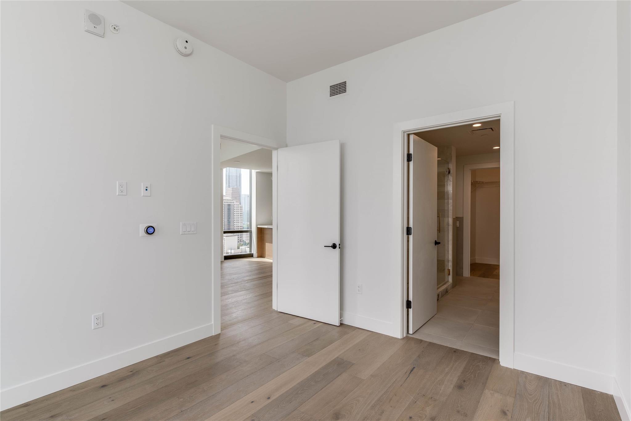 70 Rainey ST # 2002