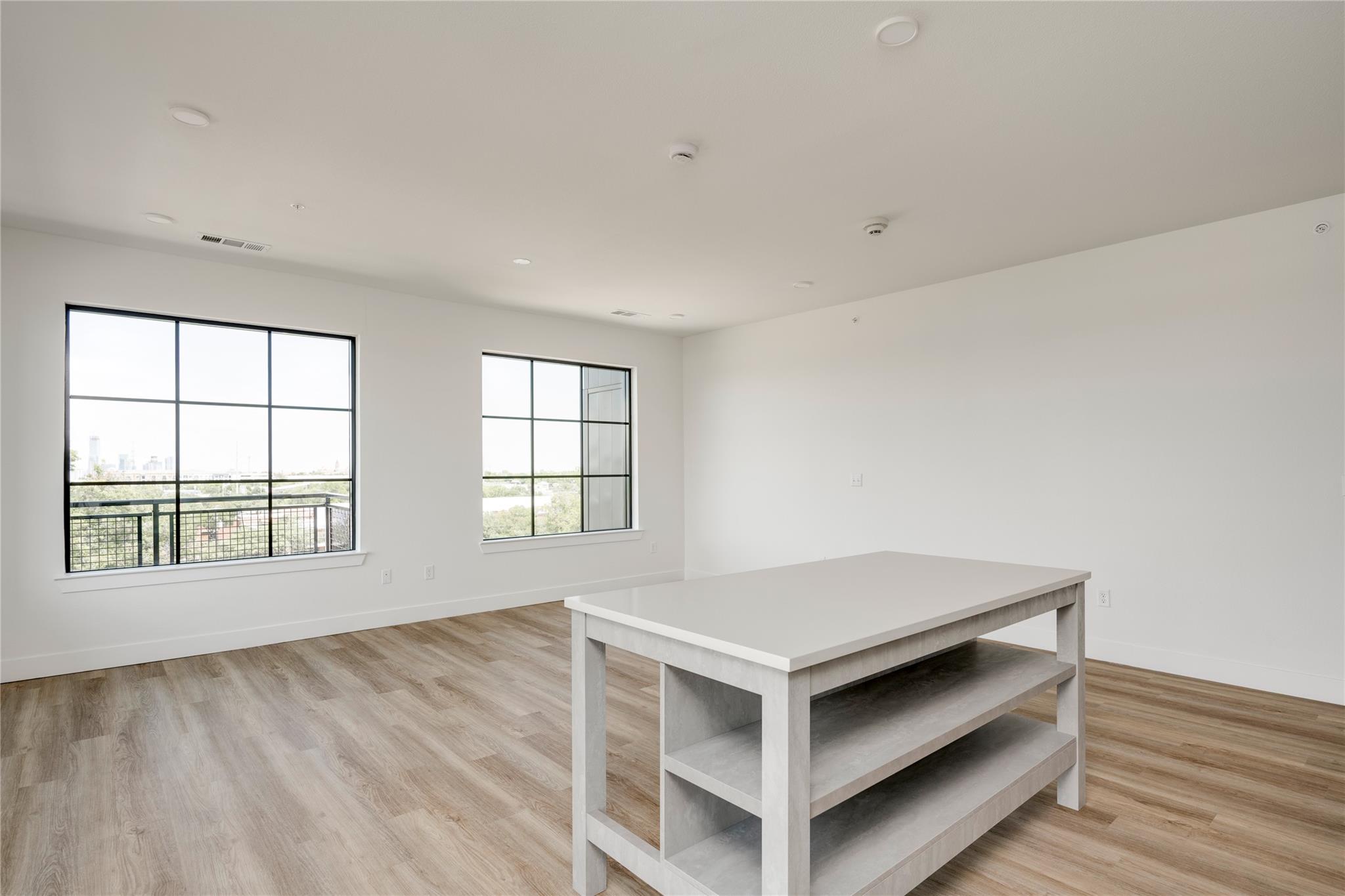 4315 S Congress Ave # 526