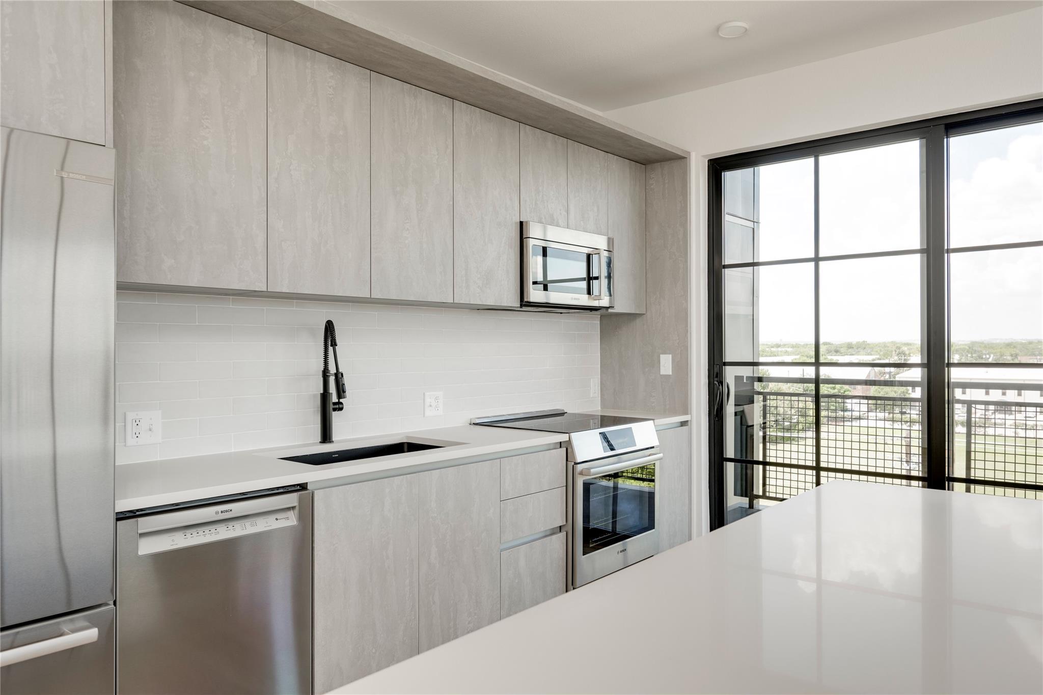 4315 S Congress Ave # 526