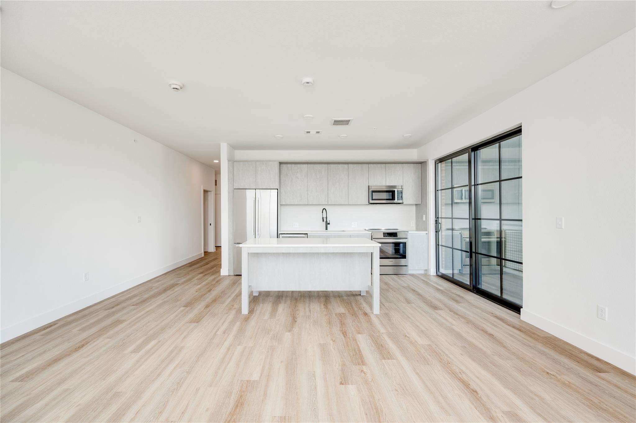4315 S Congress Ave # 526