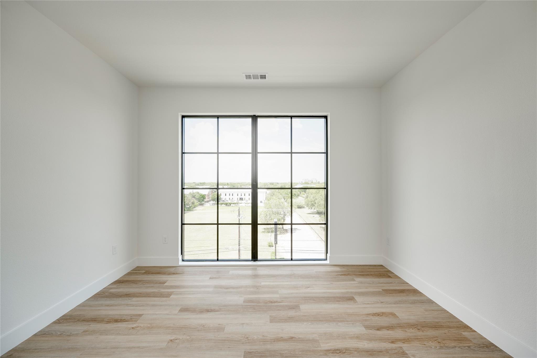 4315 S Congress Ave # 526