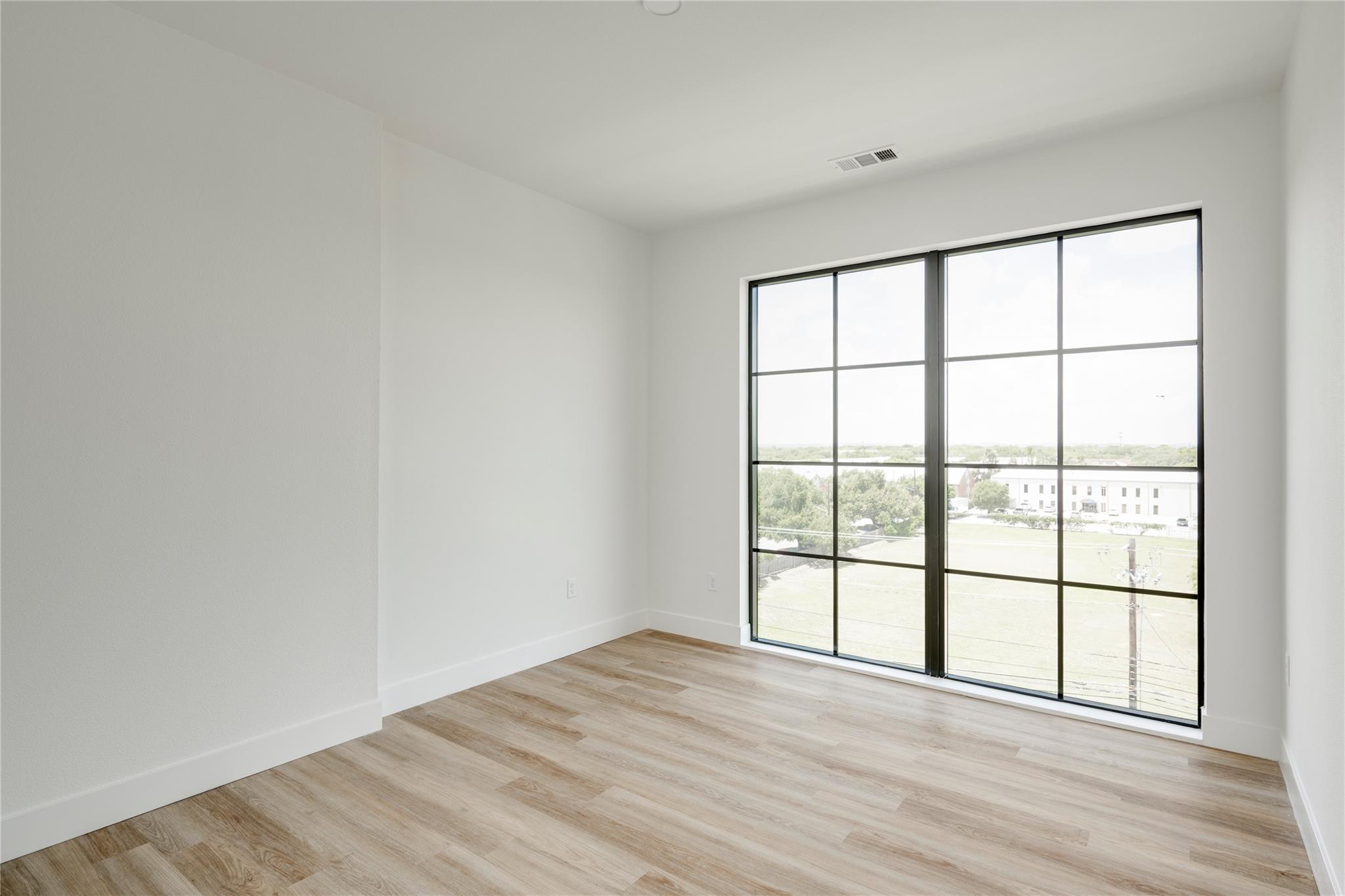 4315 S Congress Ave # 526