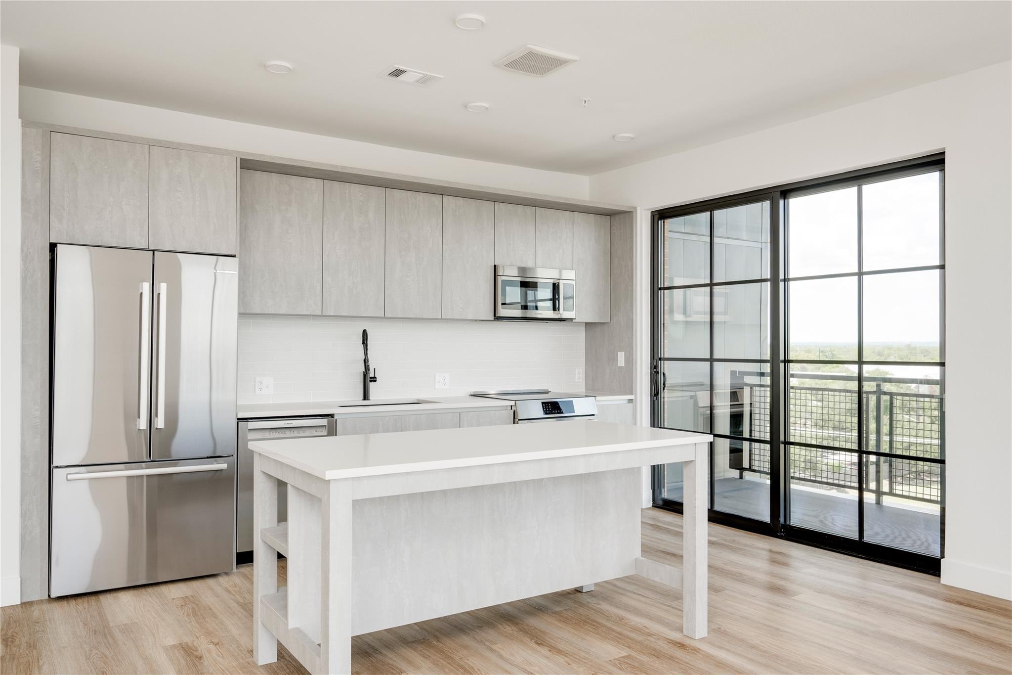 4315 S Congress Ave # 526