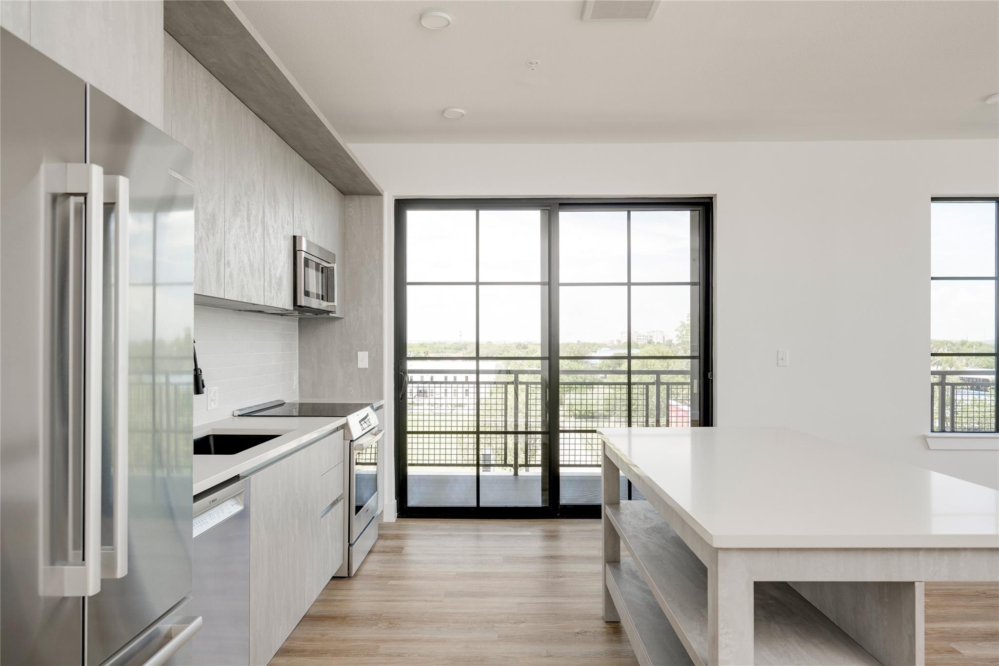 4315 S Congress Ave # 526
