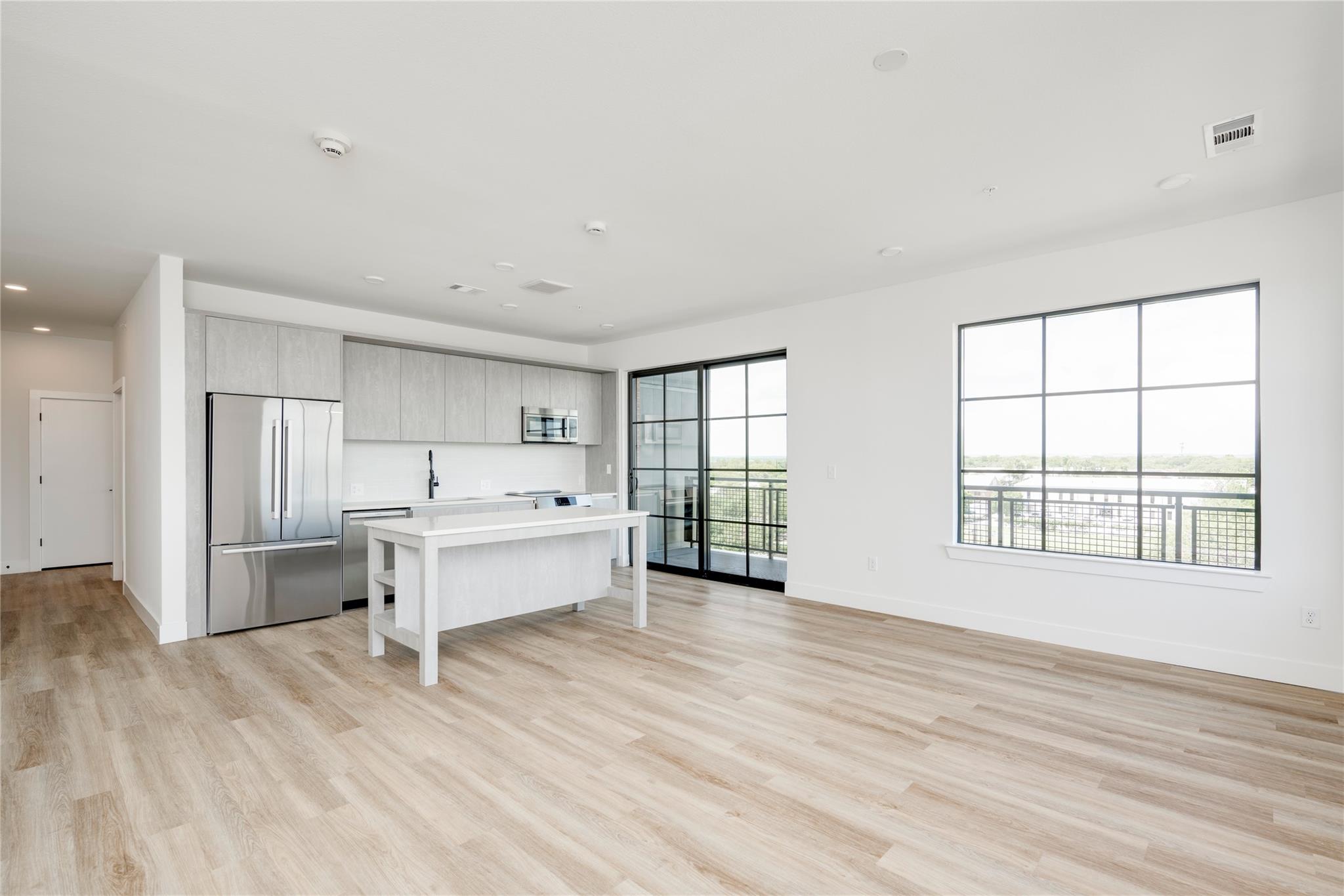 4315 S Congress Ave # 526