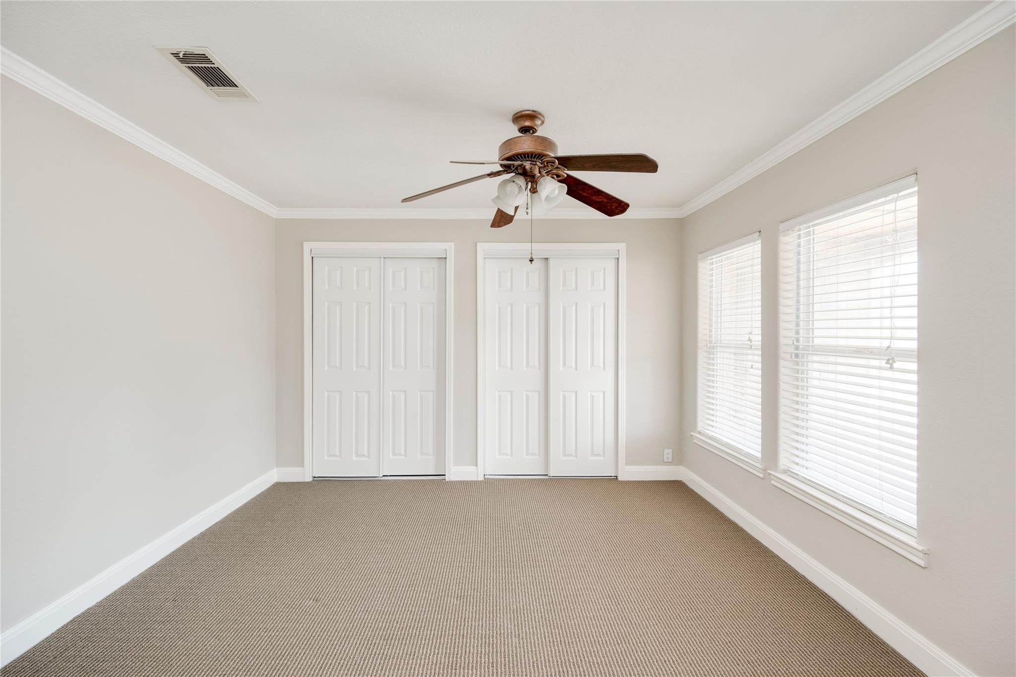 5602 Roosevelt Ave