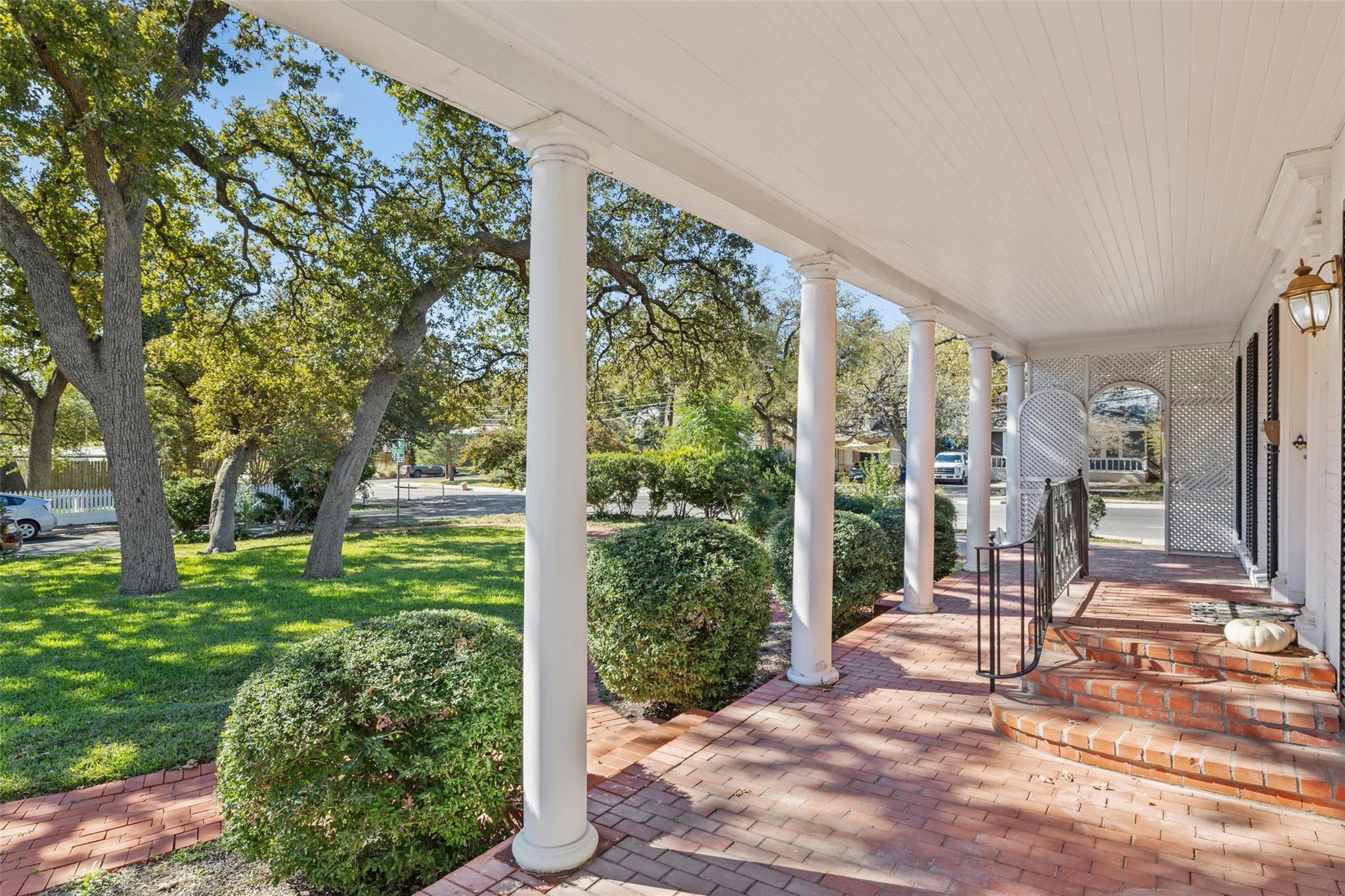 2612 Bridle PATH