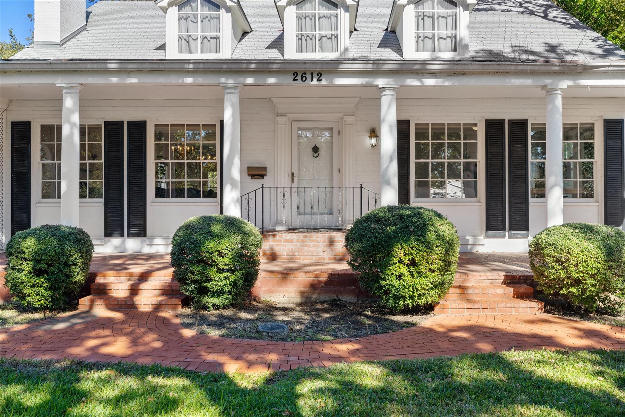 2612 Bridle PATH