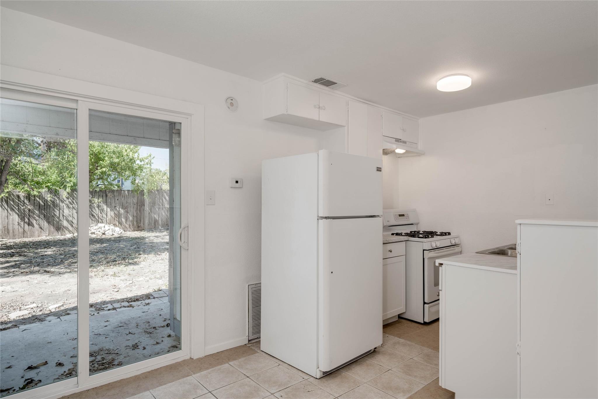 1303 E Saint Johns Ave