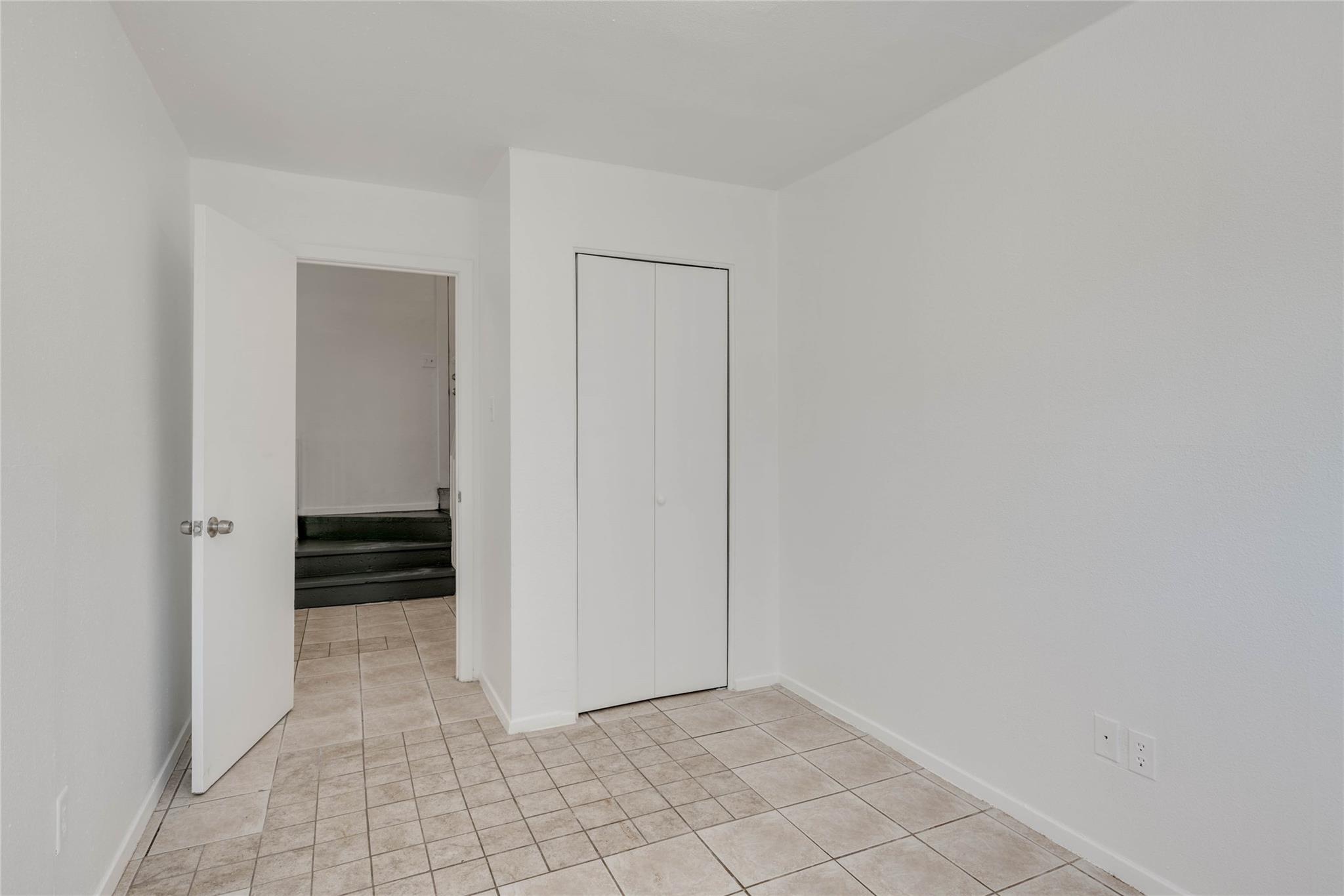 1303 E Saint Johns Ave