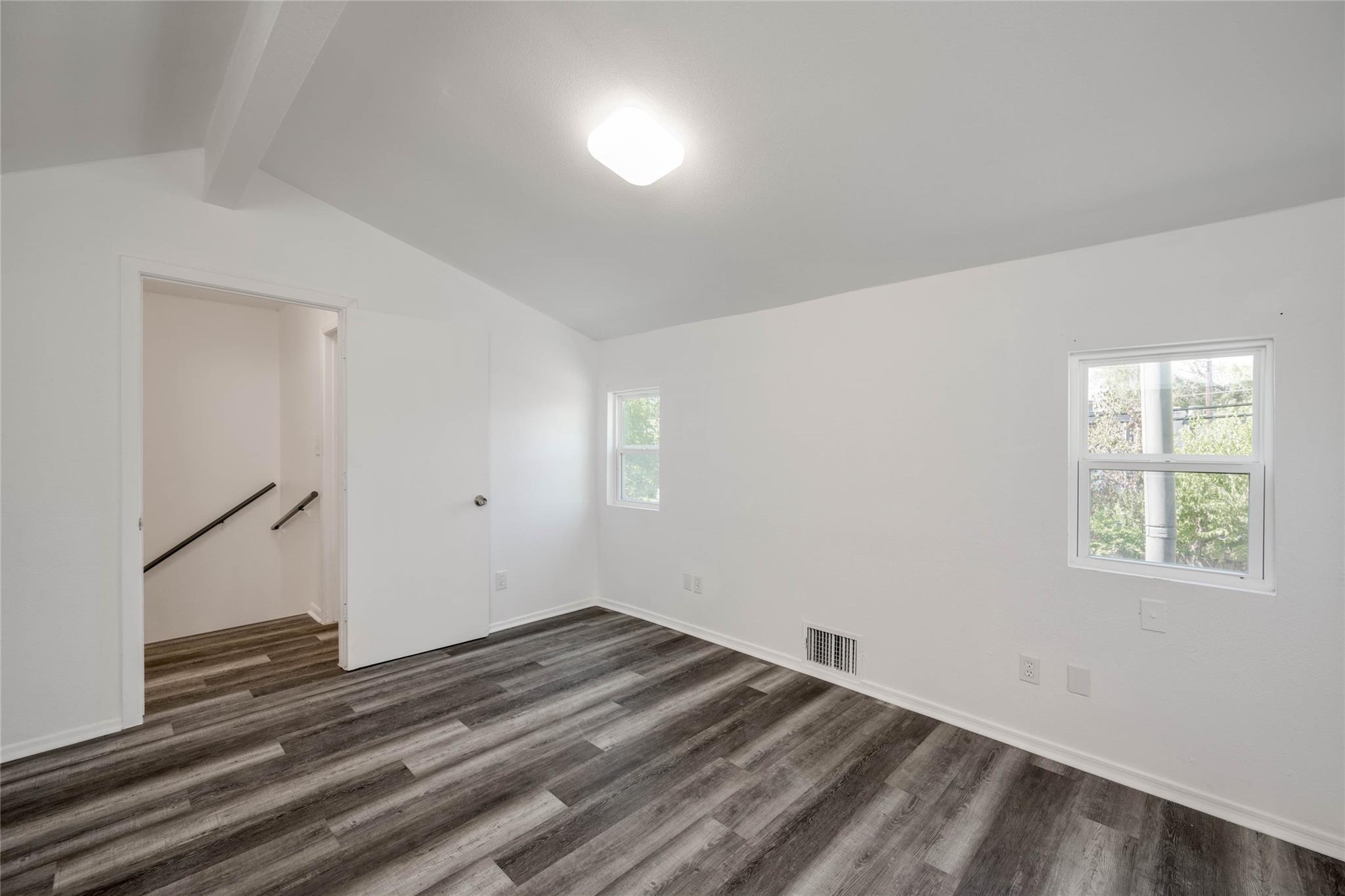 1303 E Saint Johns Ave