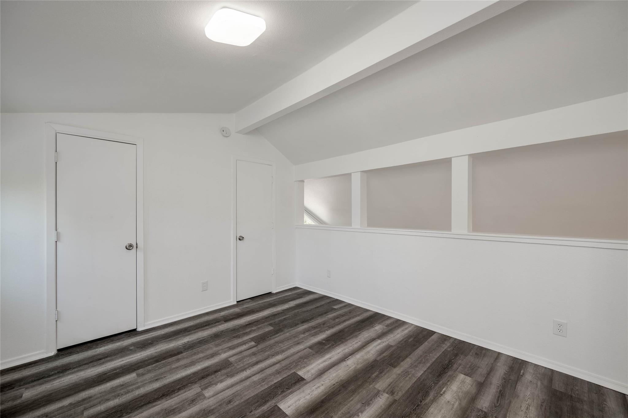 1303 E Saint Johns Ave