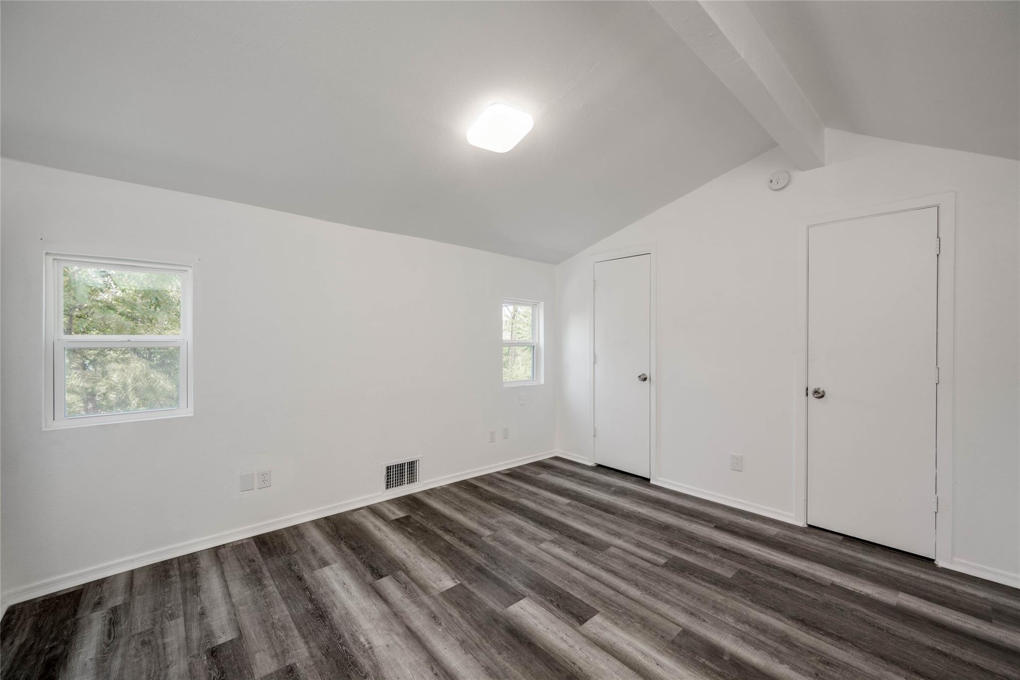 1303 E Saint Johns Ave