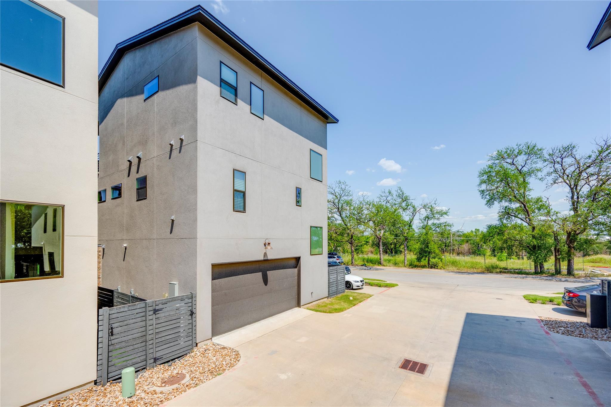 5002 Pecan Springs RD # 1