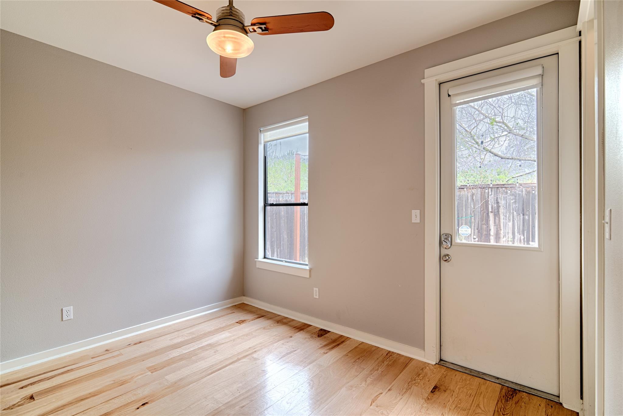 3102 Corbin LN