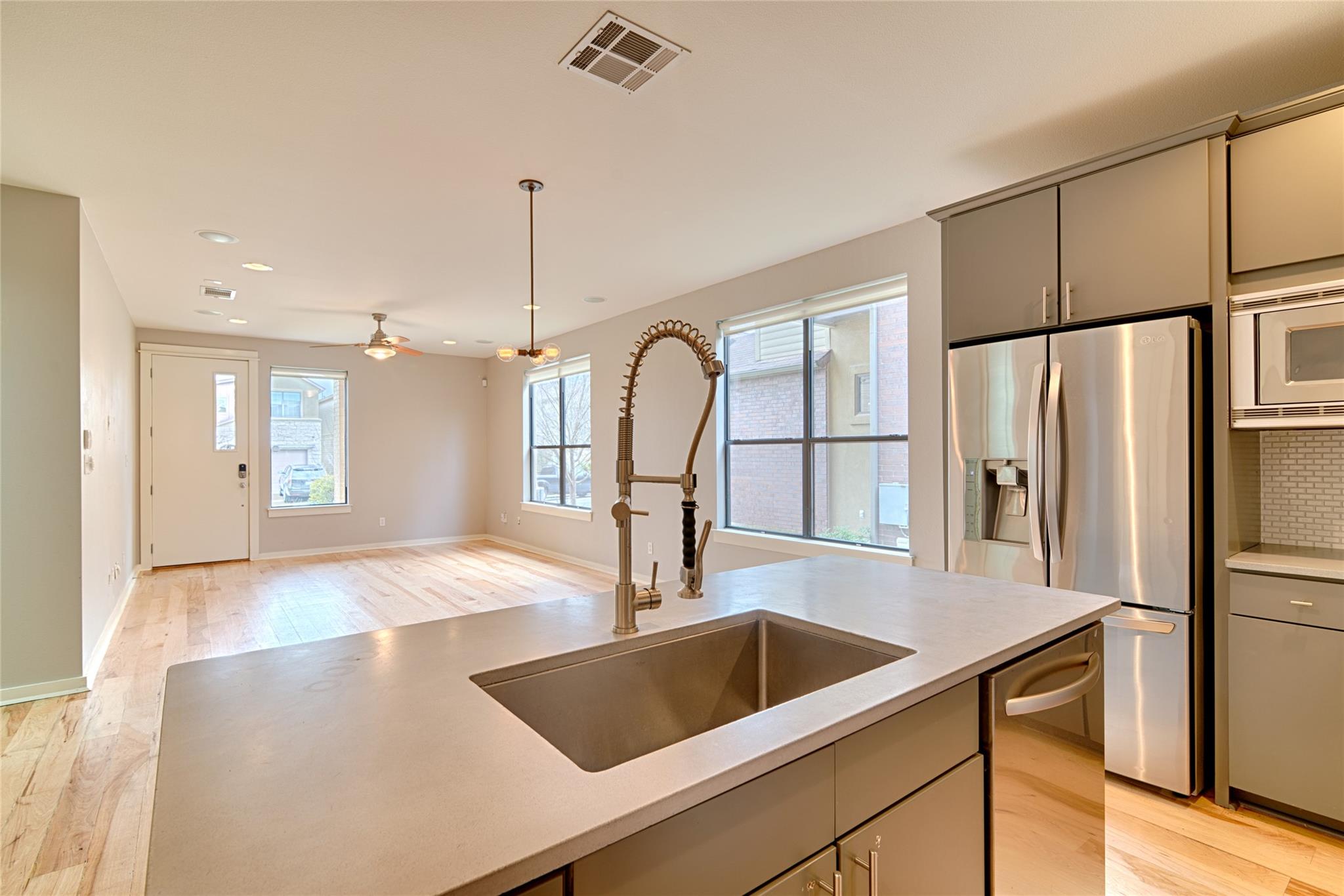 3102 Corbin LN