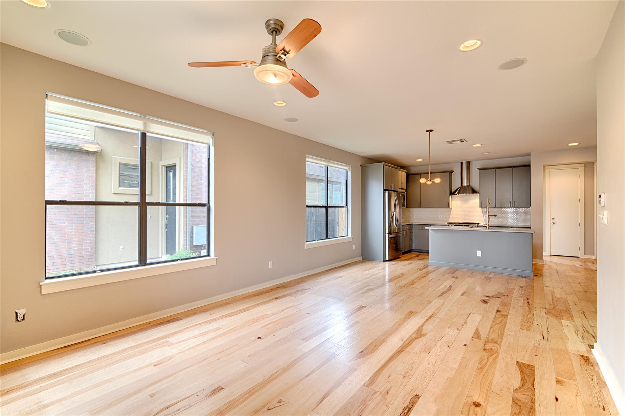 3102 Corbin LN