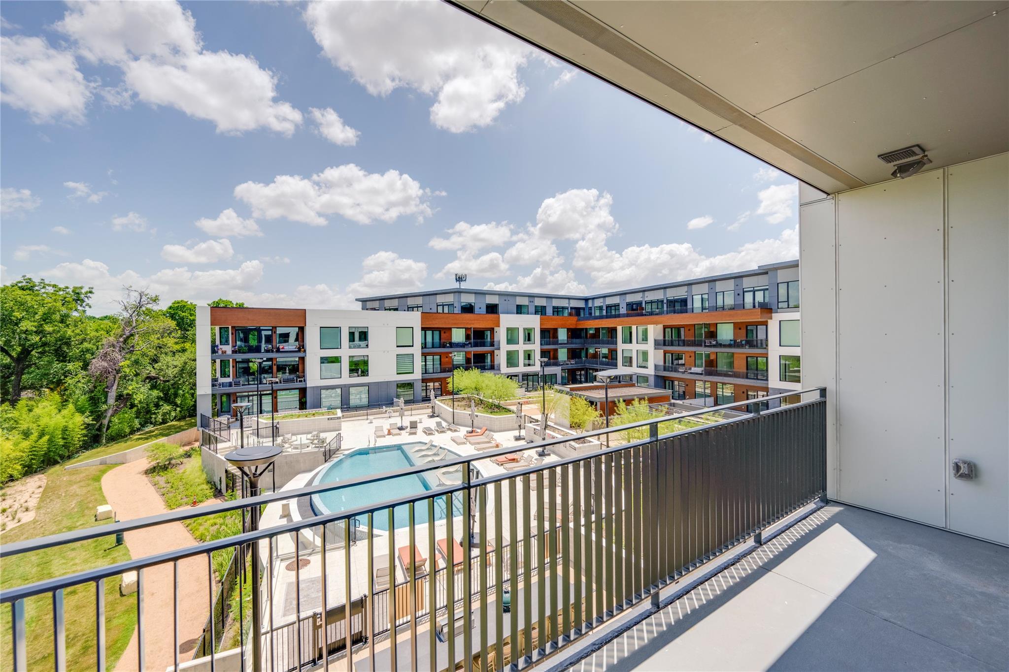 2209 S 1st ST # 305