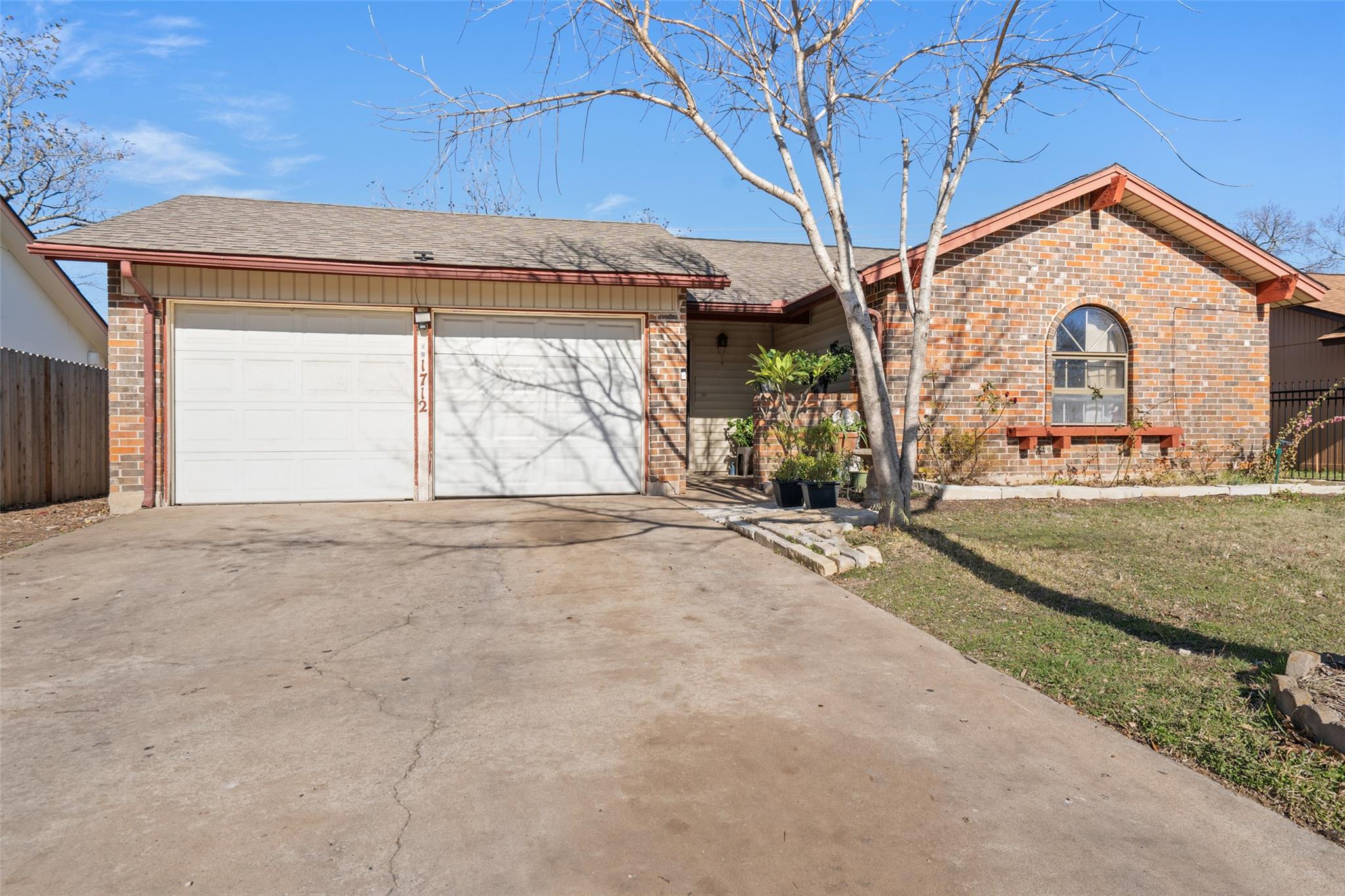1712 Pine Knoll DR