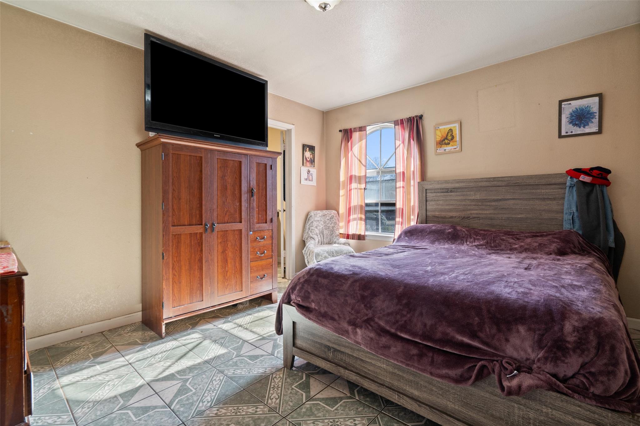 1712 Pine Knoll DR