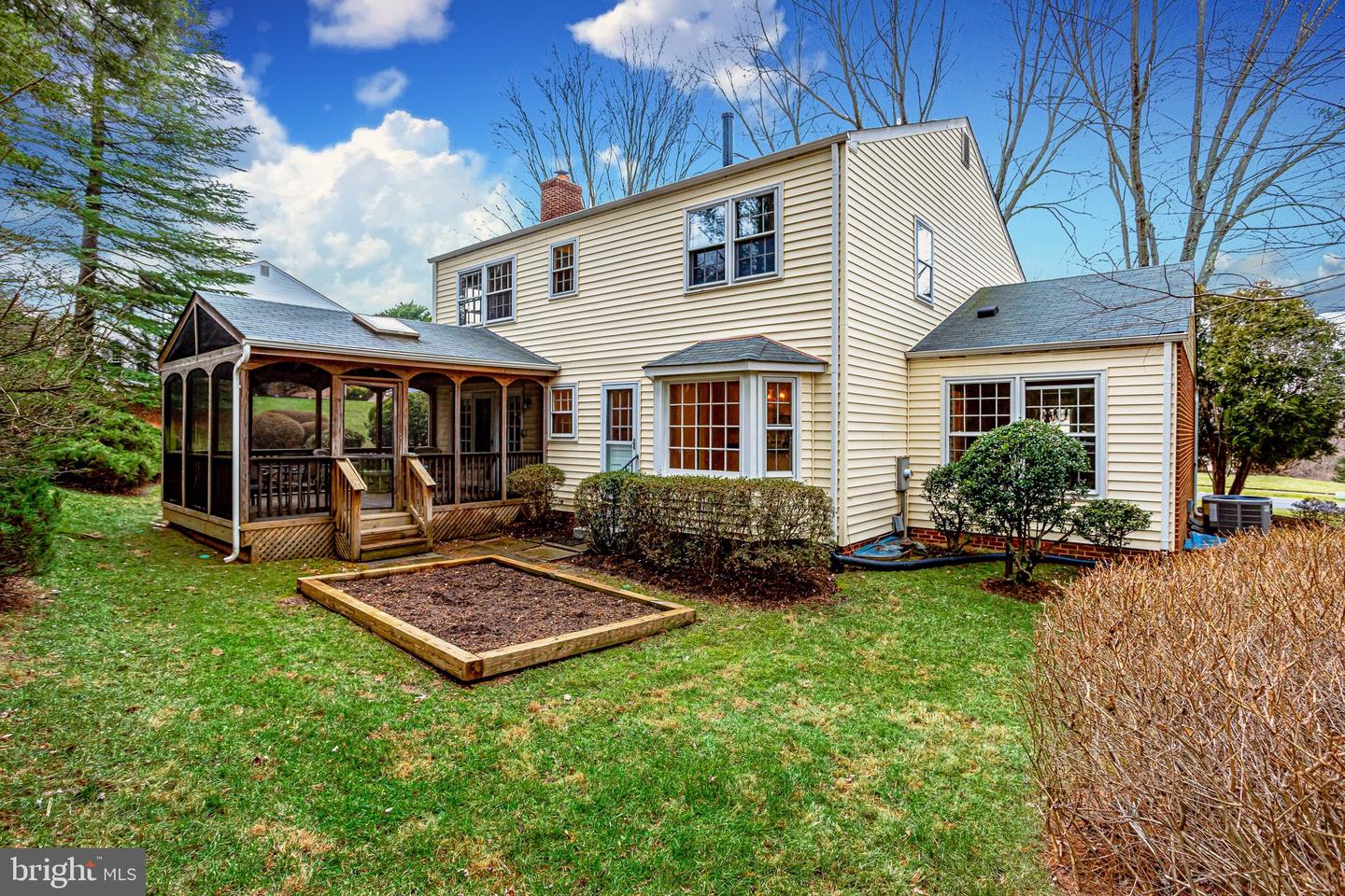 1207 Winter Hunt Rd