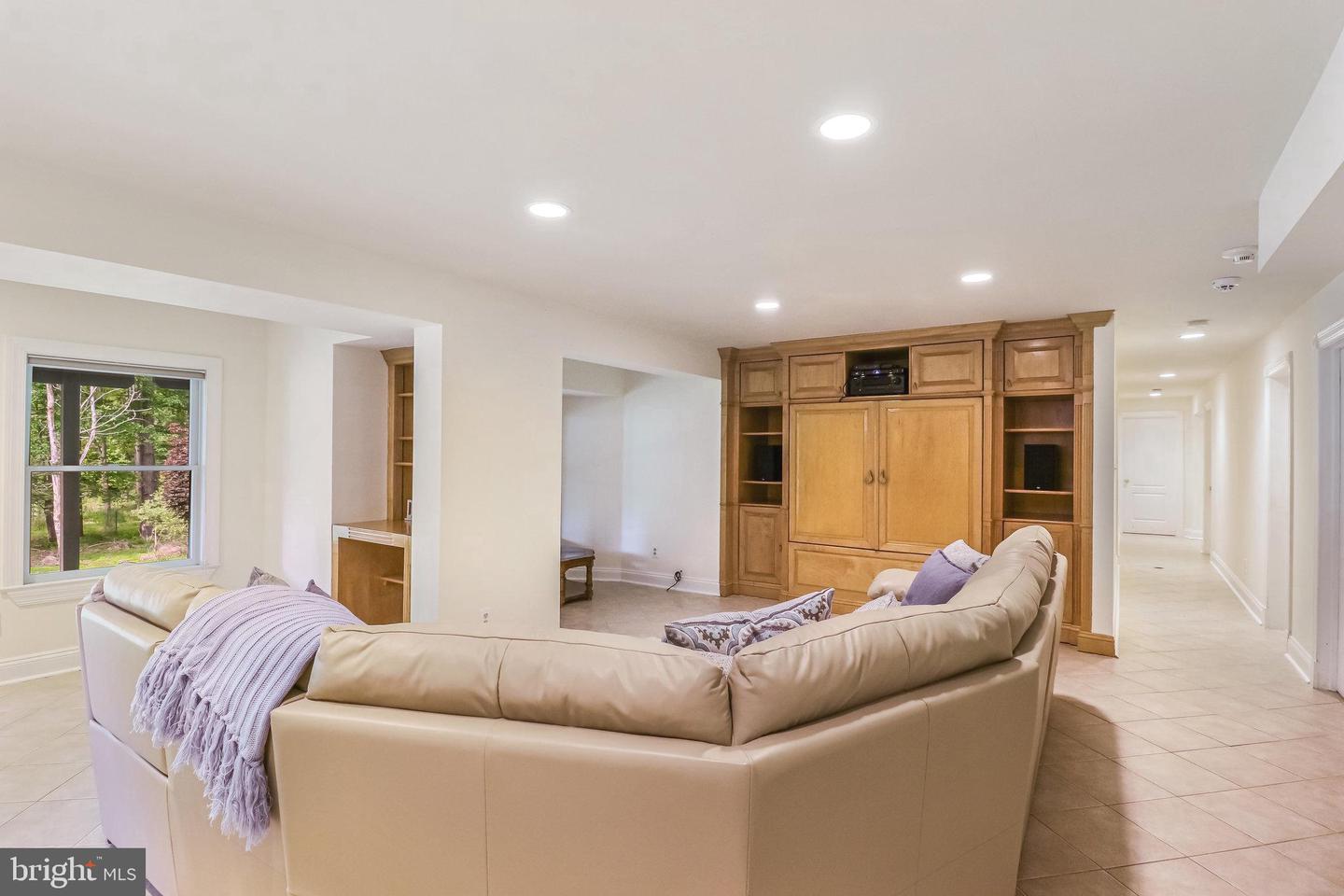 10317 Brittenford Dr
