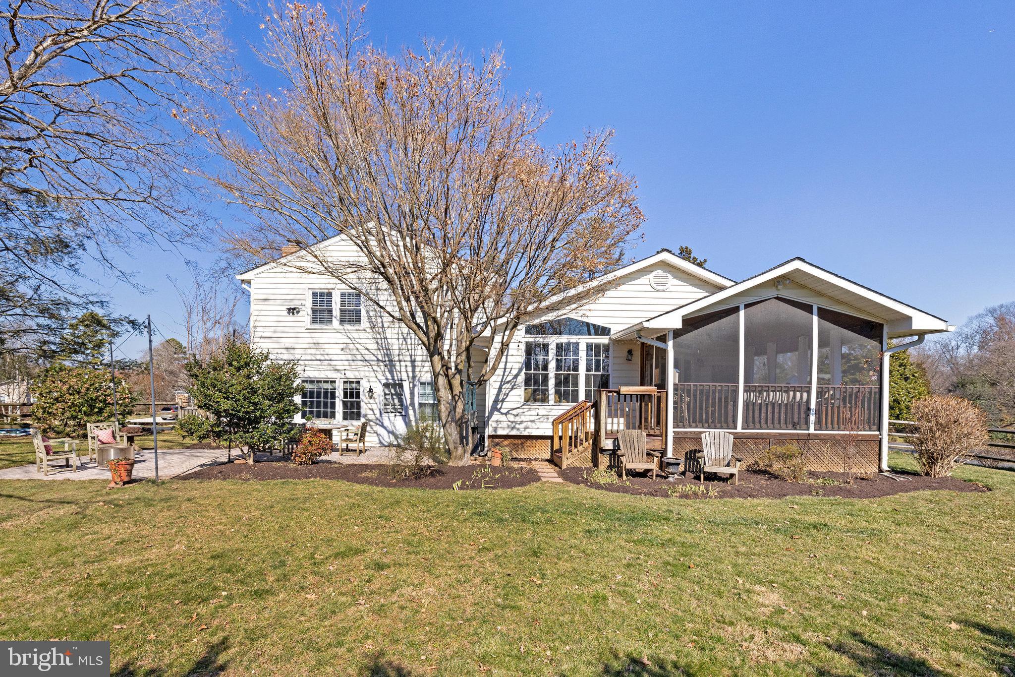 10301 Hunt Country Ln