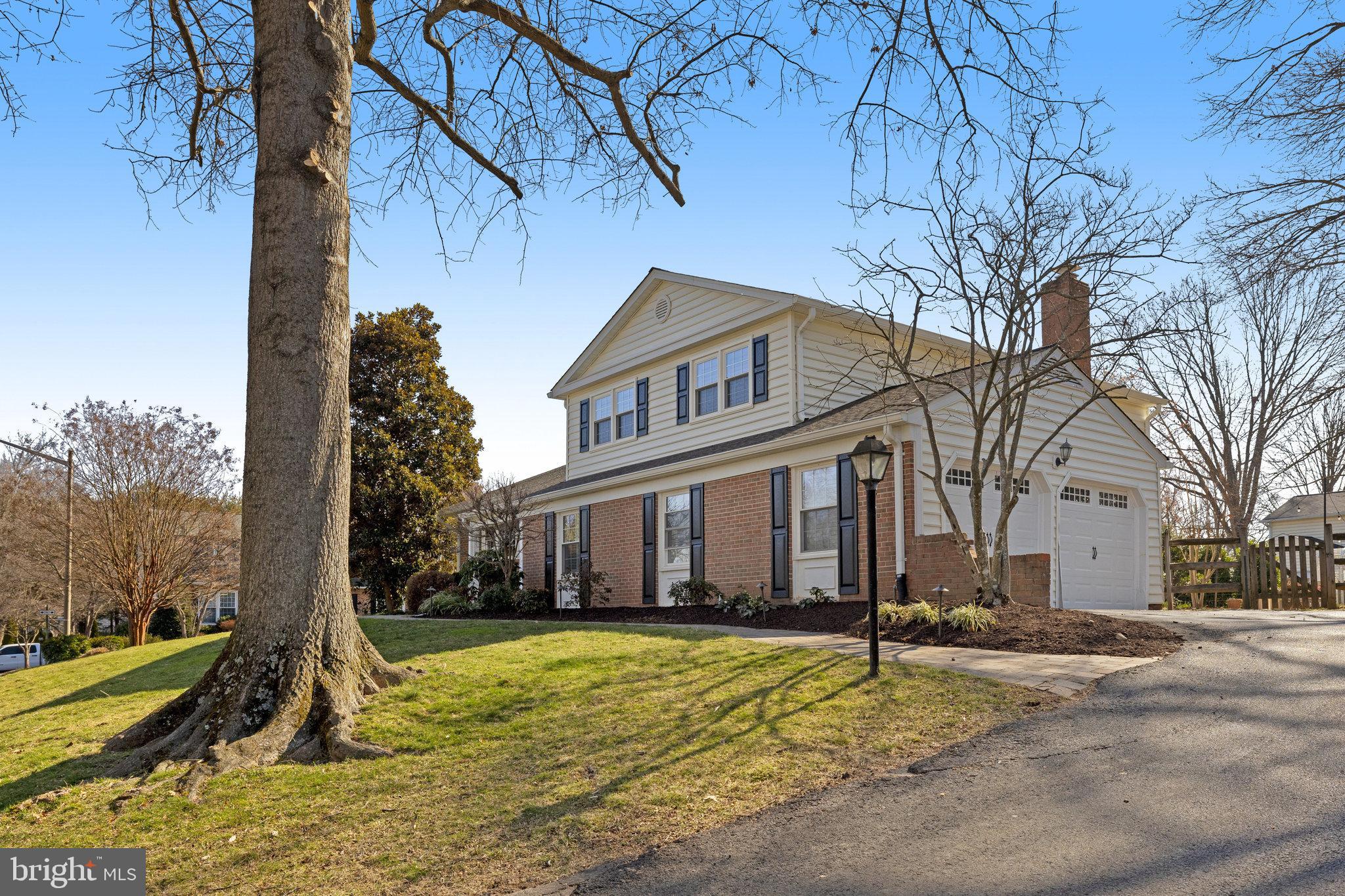 10301 Hunt Country Ln