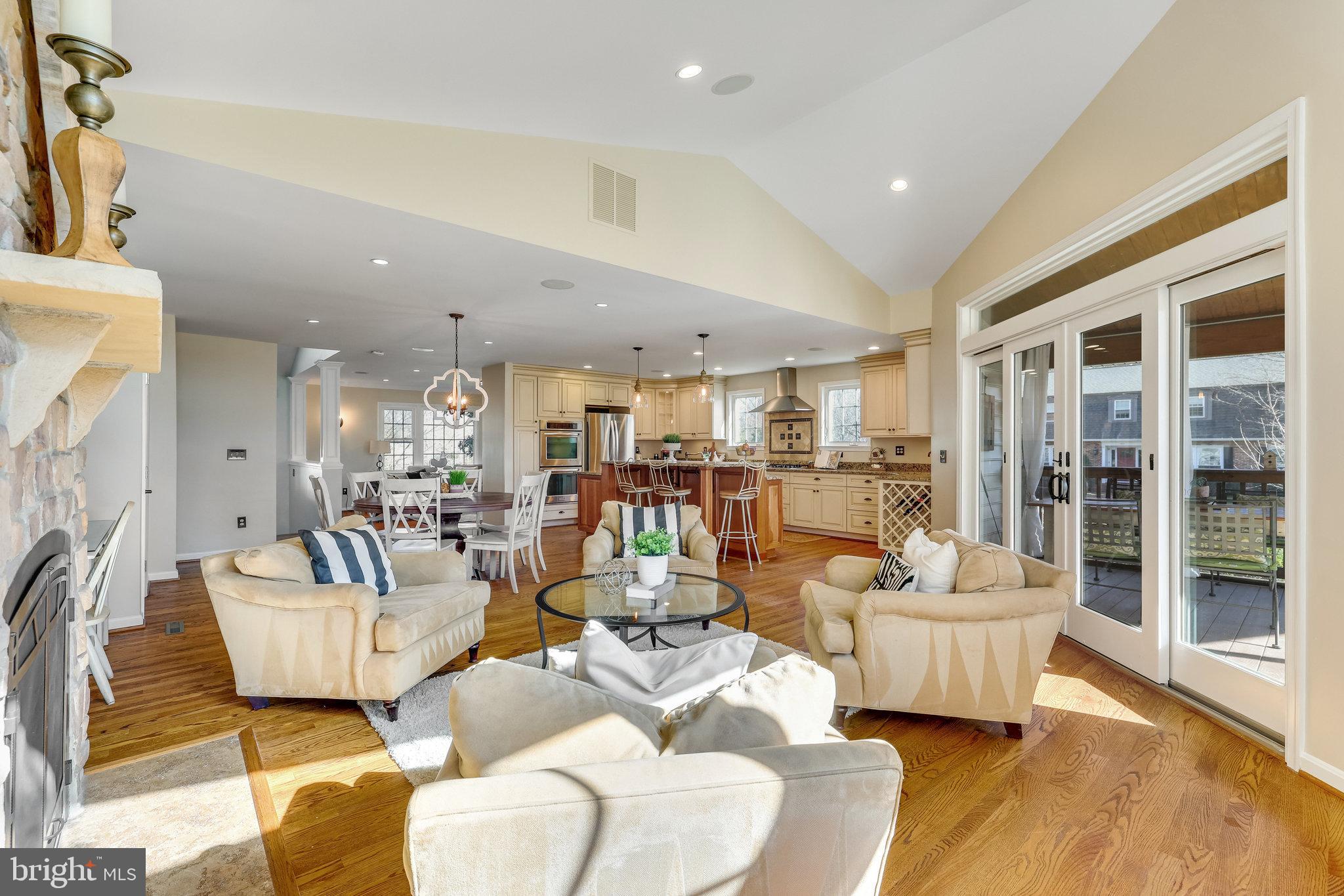 10301 Hunt Country Ln