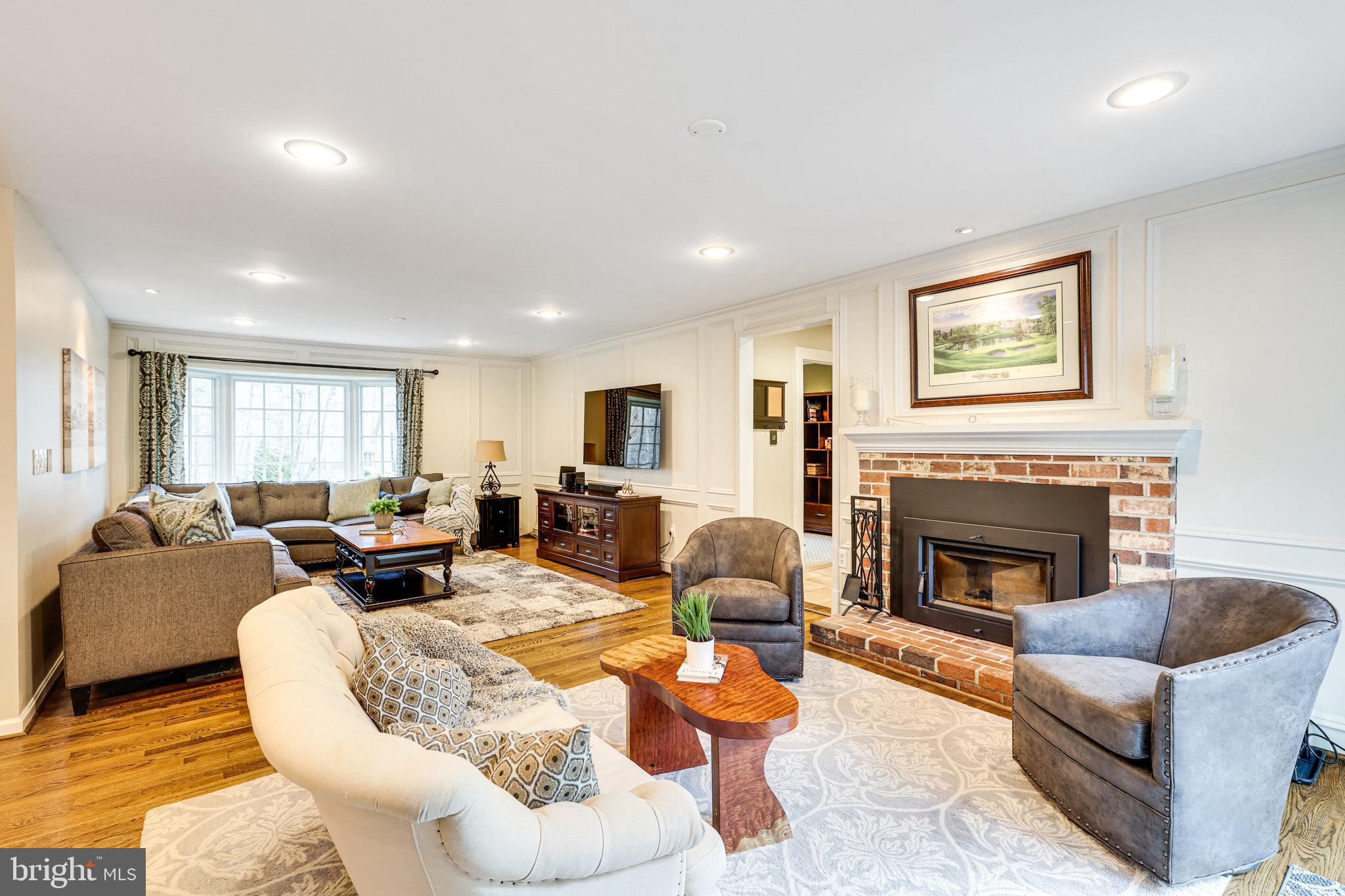3200 Latigo Ct