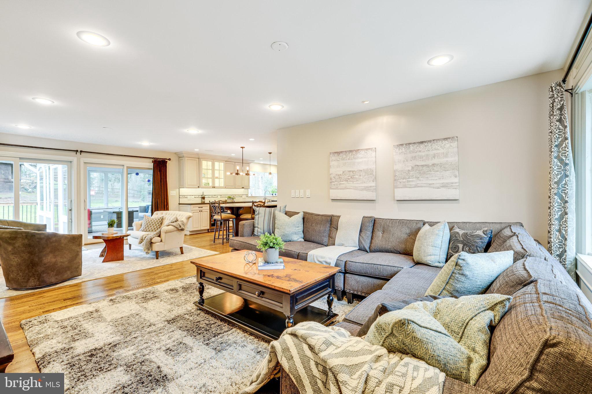 3200 Latigo Ct