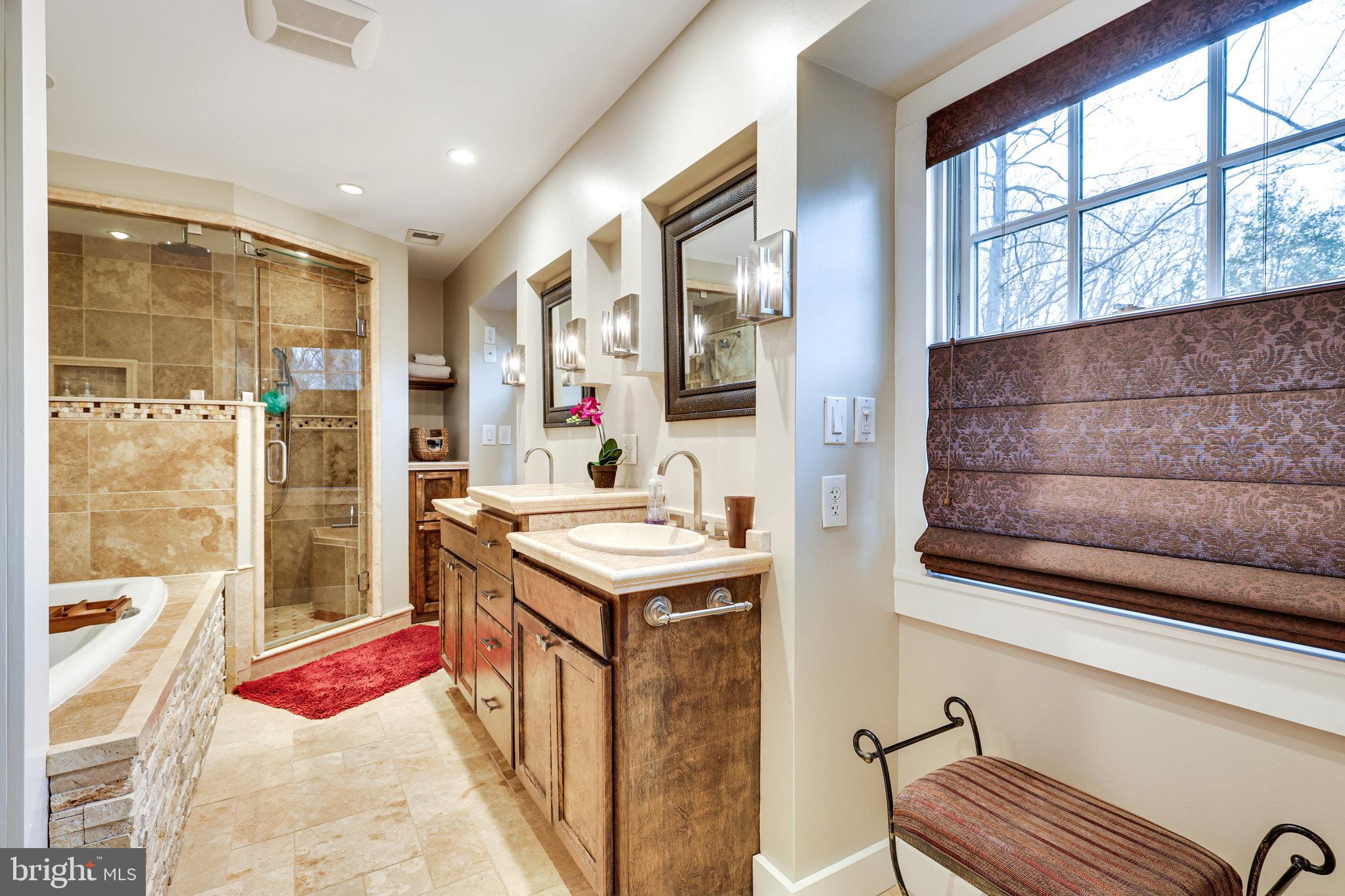 3200 Latigo Ct