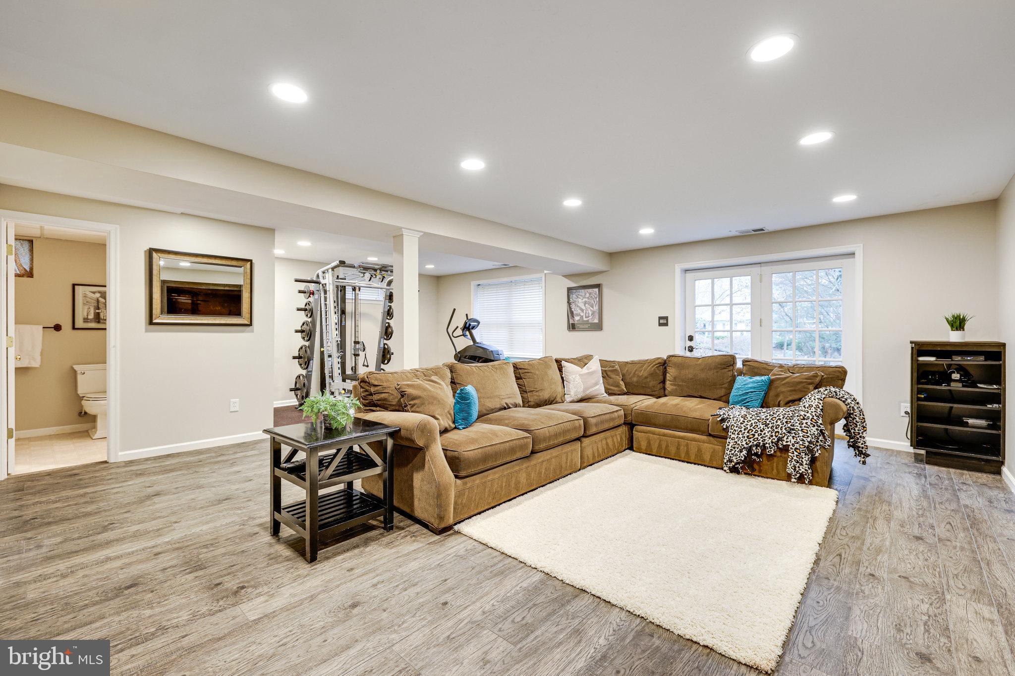 3200 Latigo Ct