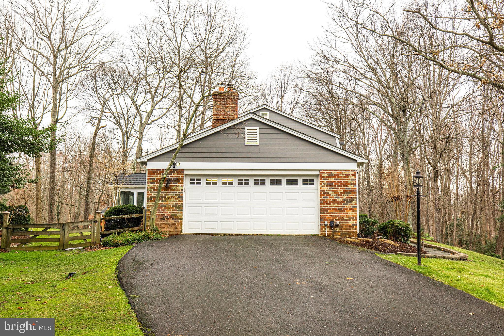 3200 Latigo Ct