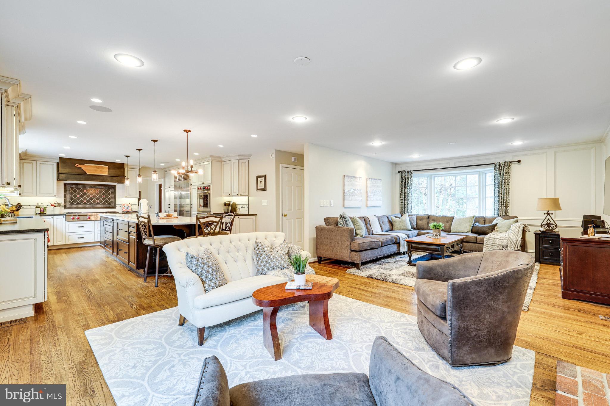 3200 Latigo Ct
