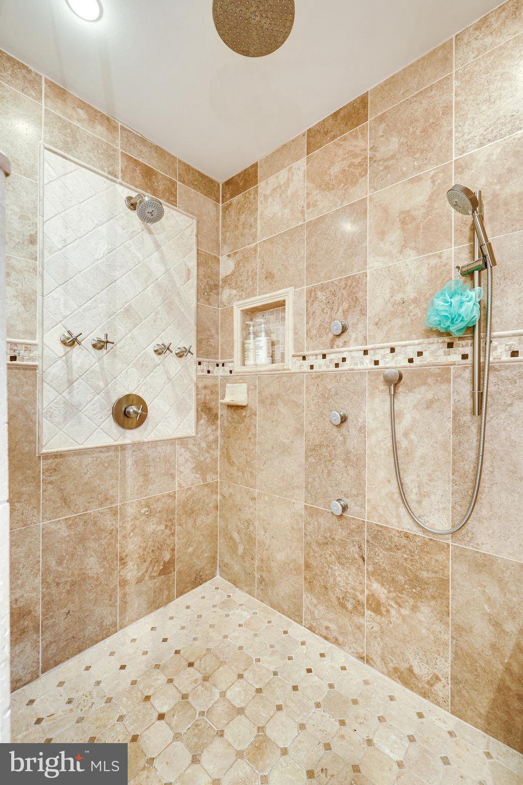 3200 Latigo Ct