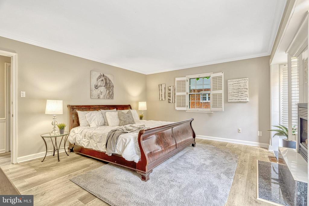 10313 Hunt Country Ln