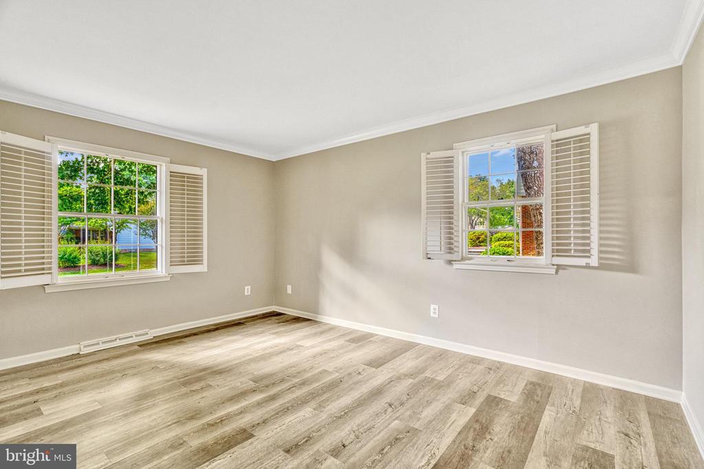 10313 Hunt Country Ln